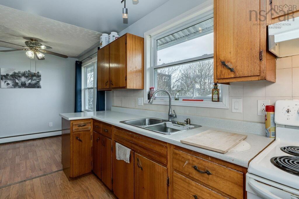 81 Frederick Avenue photo #16