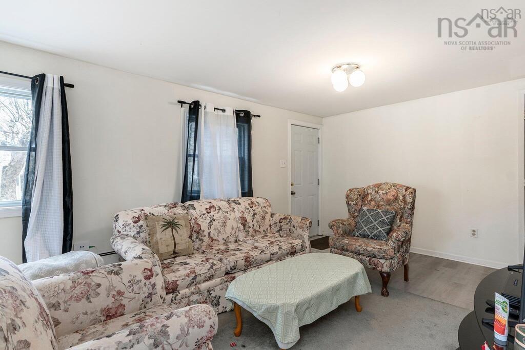 81 Frederick Avenue photo #27