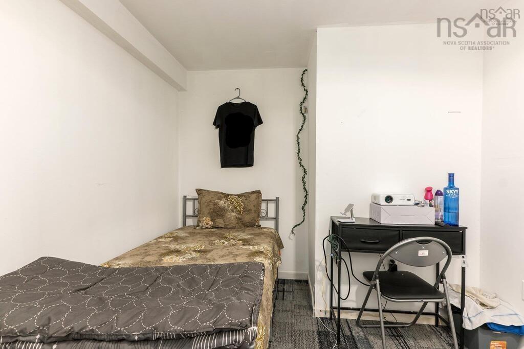 81 Frederick Avenue photo #34