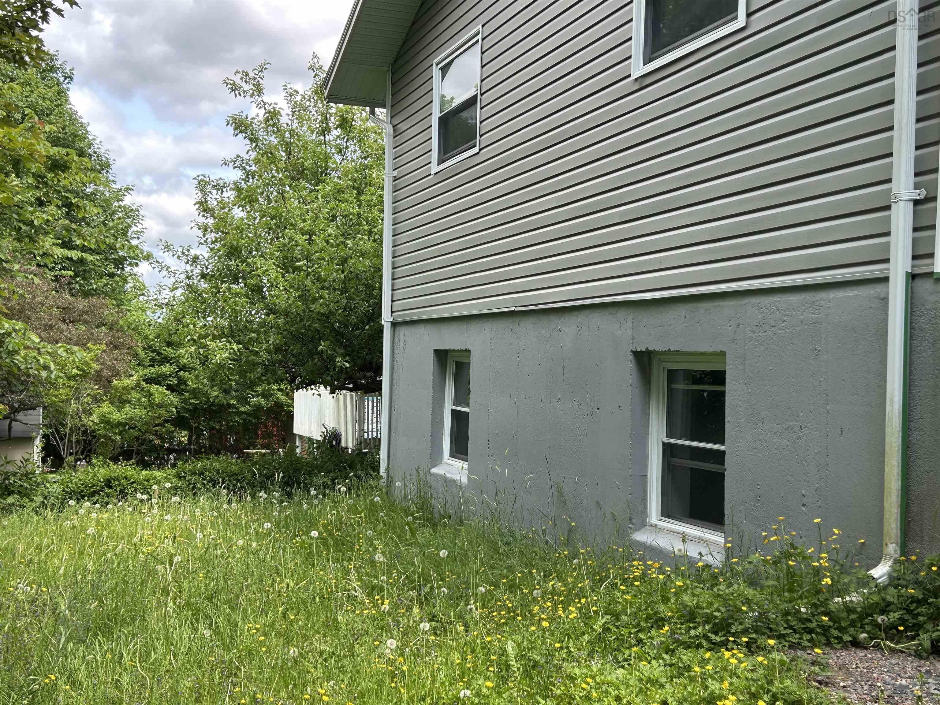 81 Frederick Avenue photo #36
