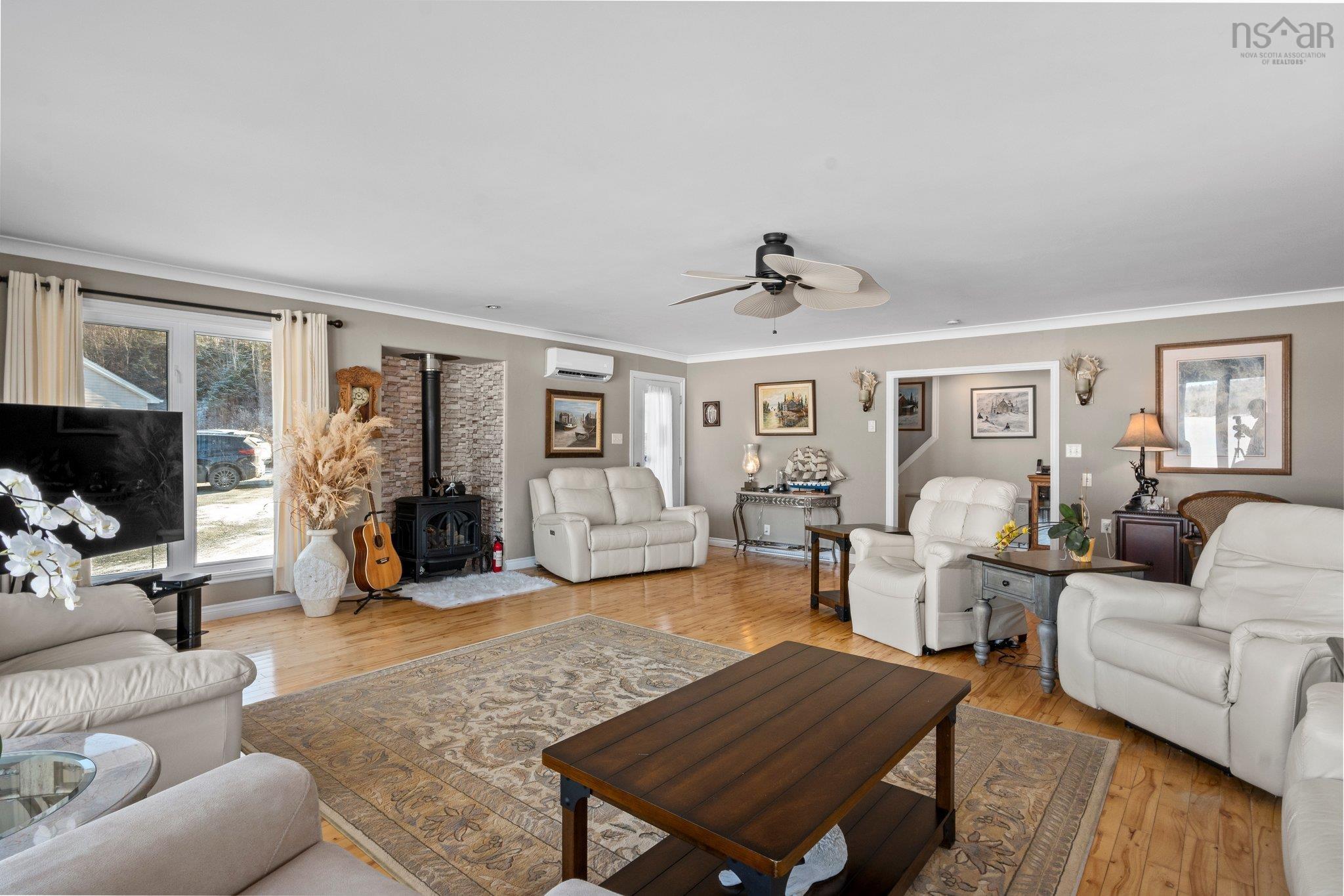 110 Whisper Ridge photo #12