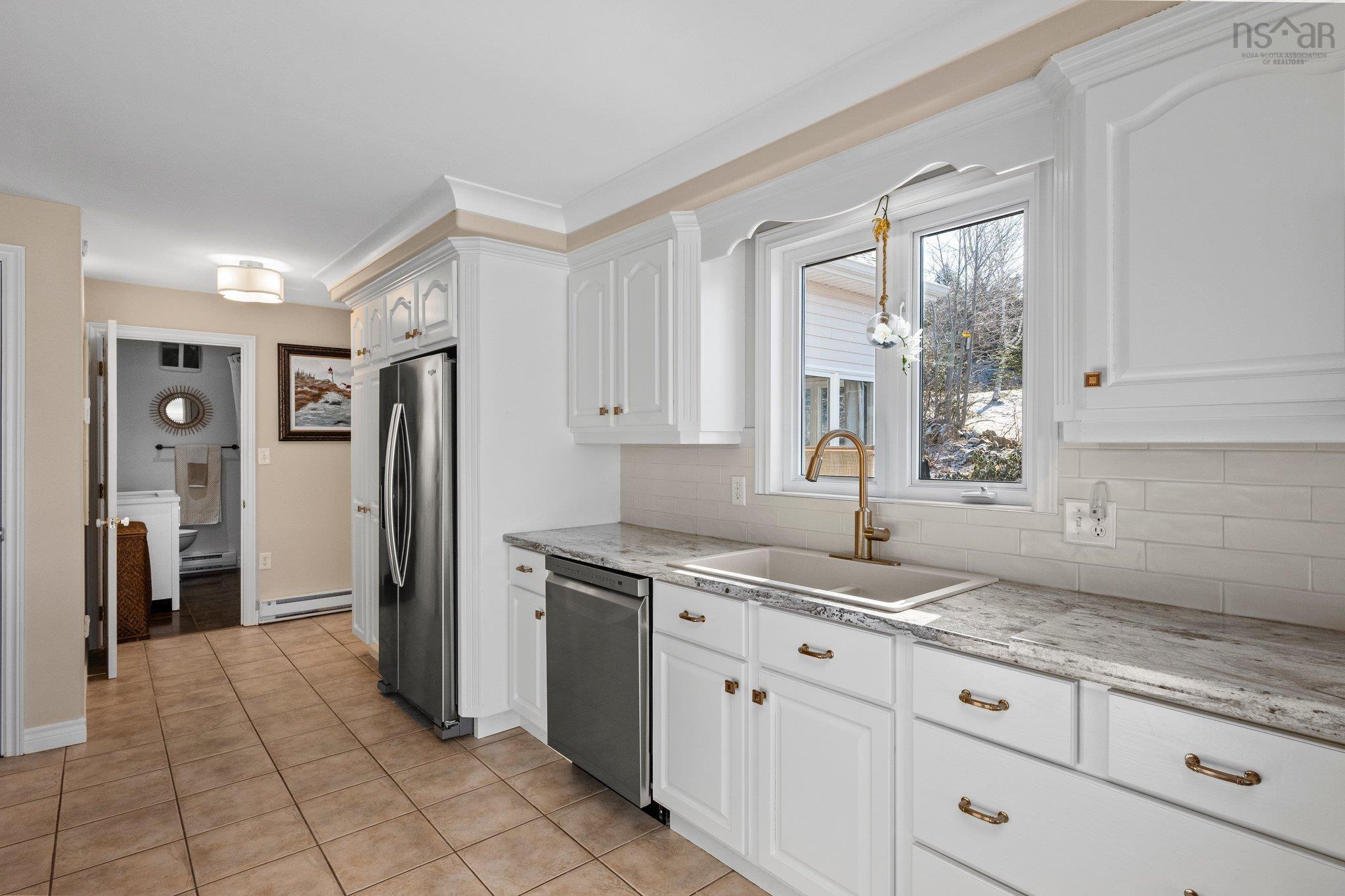 110 Whisper Ridge photo #7