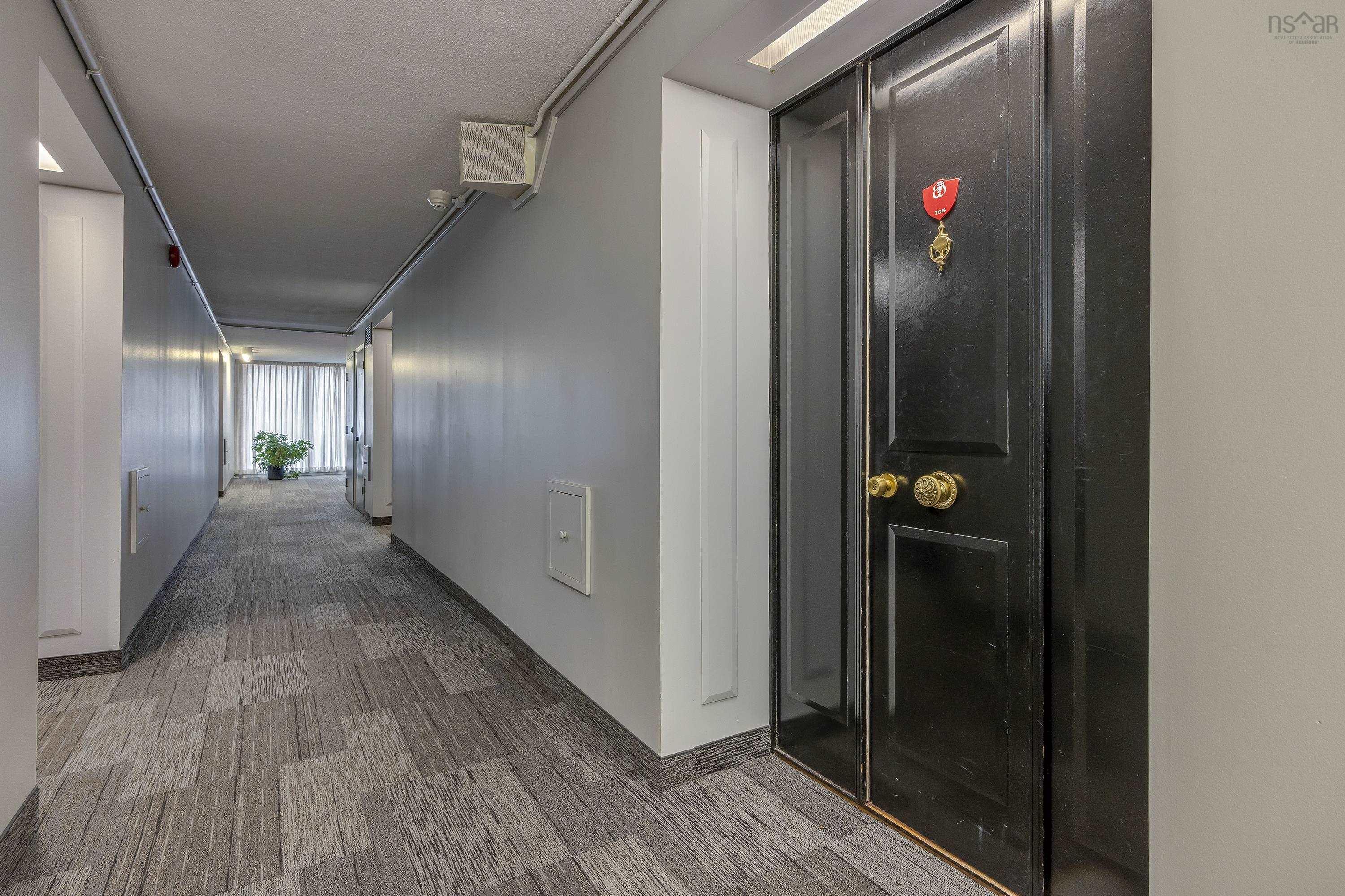 705 5959 Spring Garden Road photo #25
