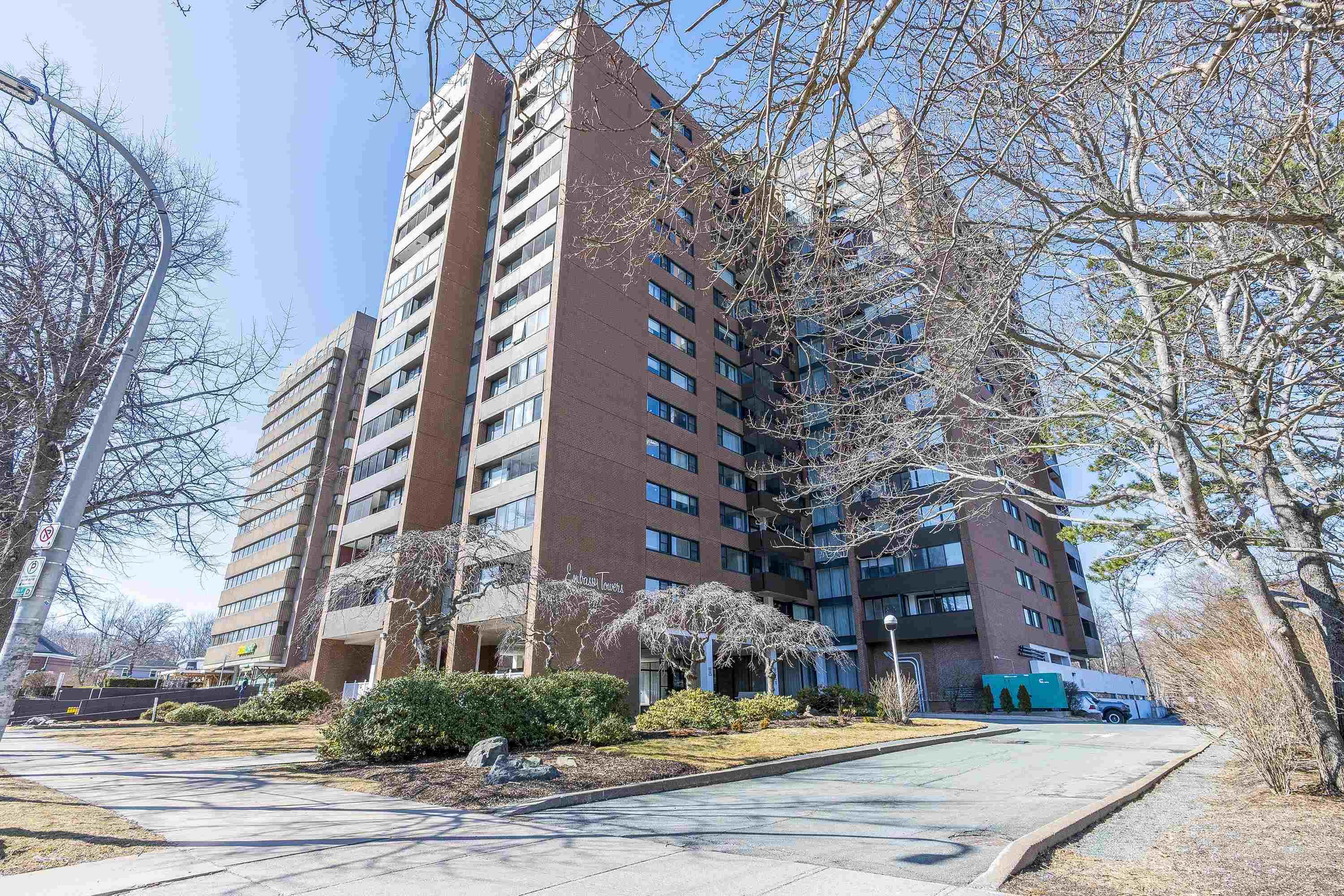 705 5959 Spring Garden Road photo #37