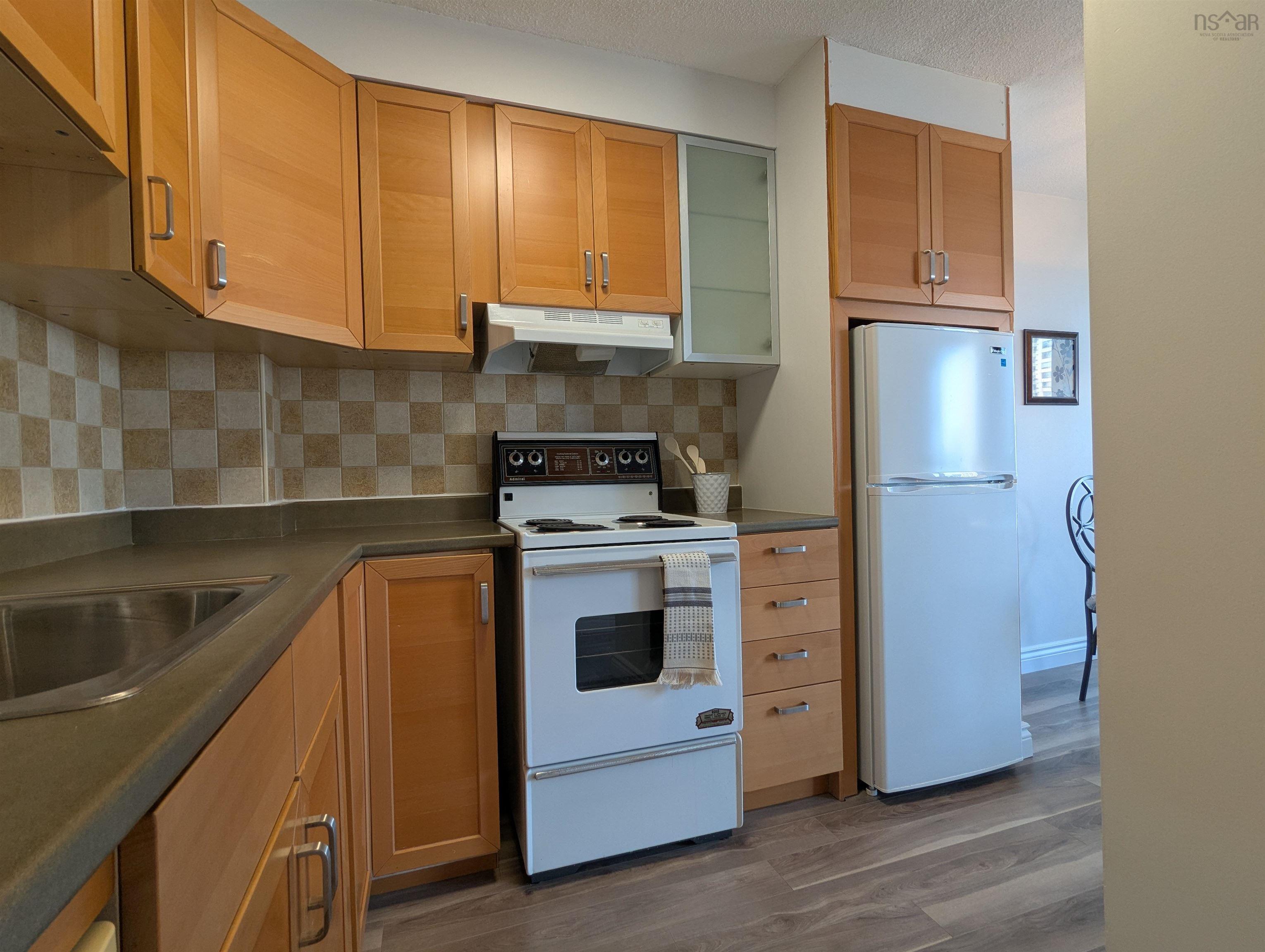 705 5959 Spring Garden Road photo #10