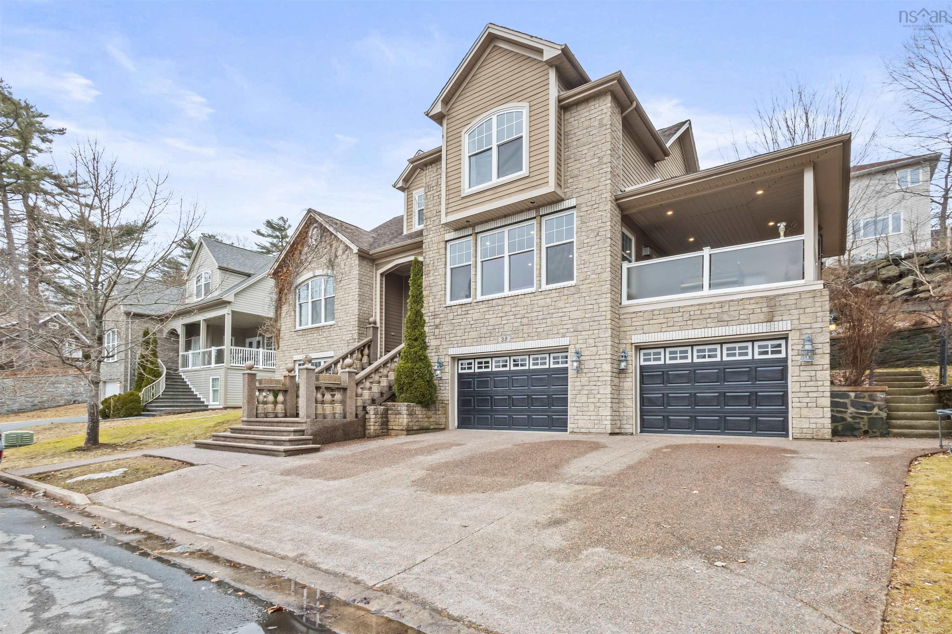 38 Andrew Cobb Court photo #2
