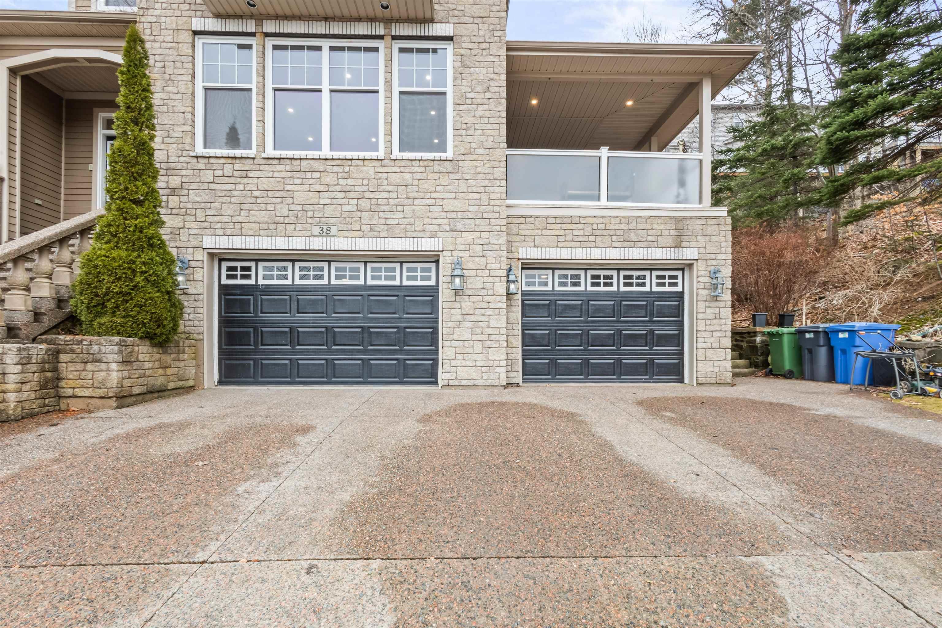 38 Andrew Cobb Court photo #44