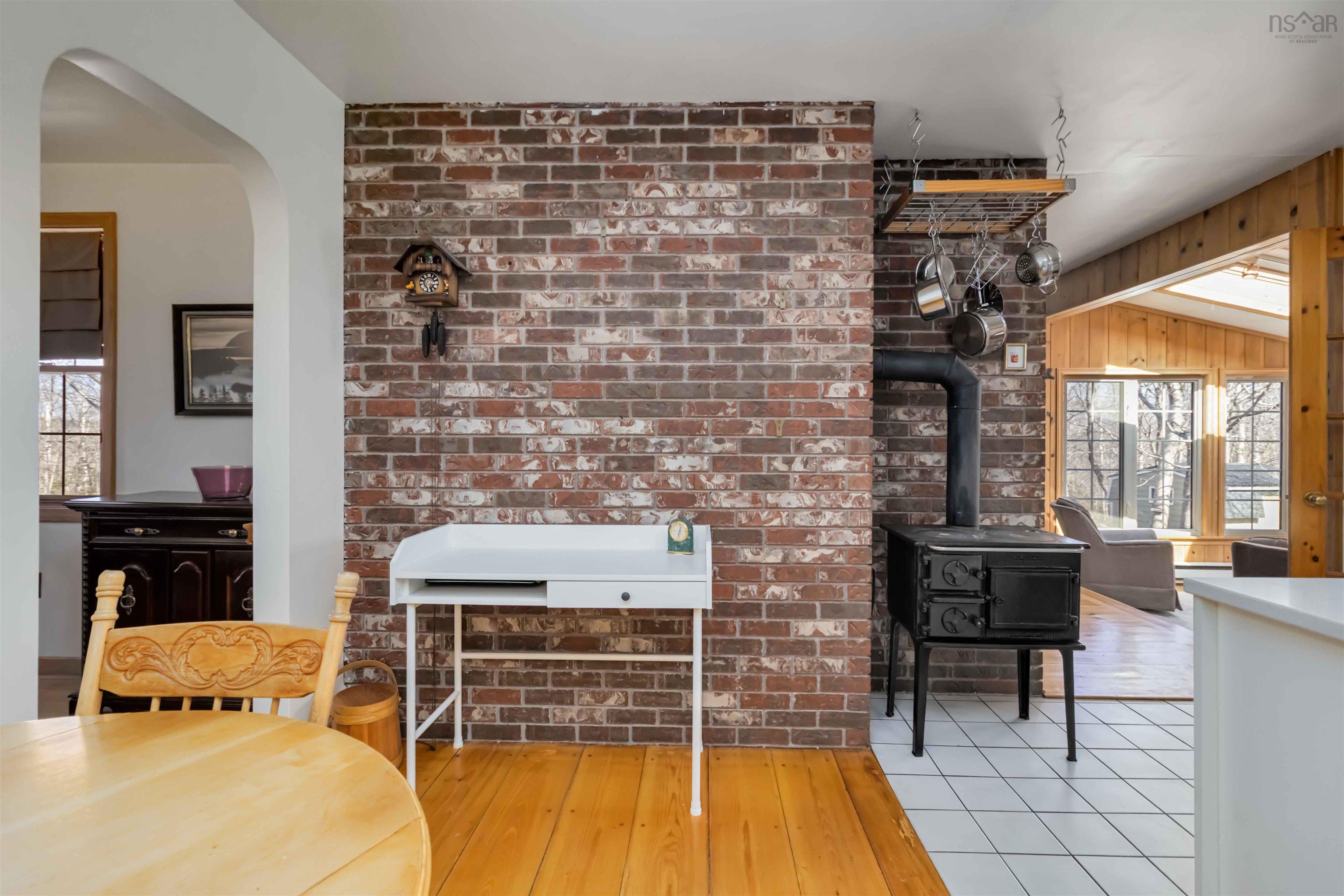20 Maple Place photo #15