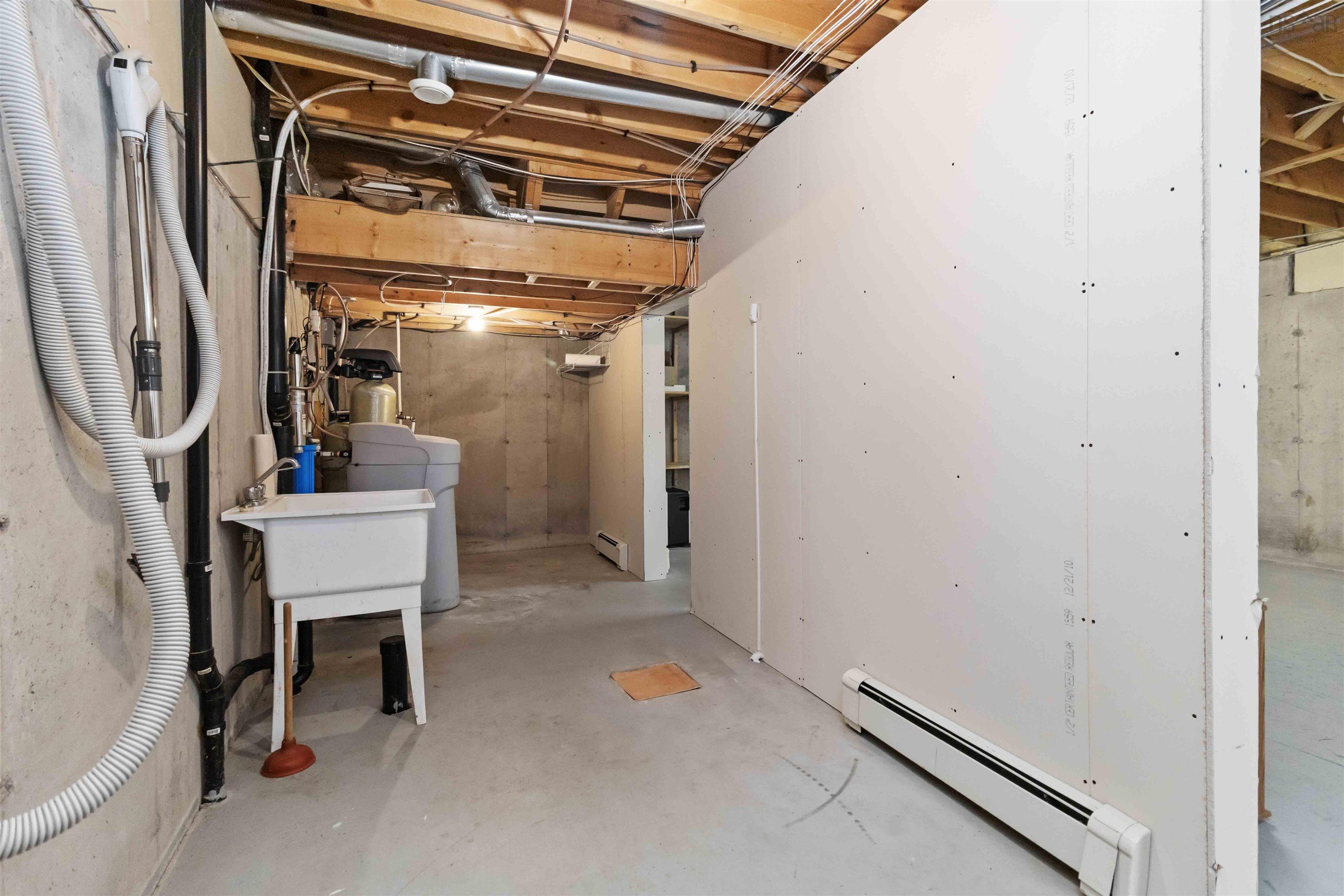 235 Glen Arbour Way photo #35