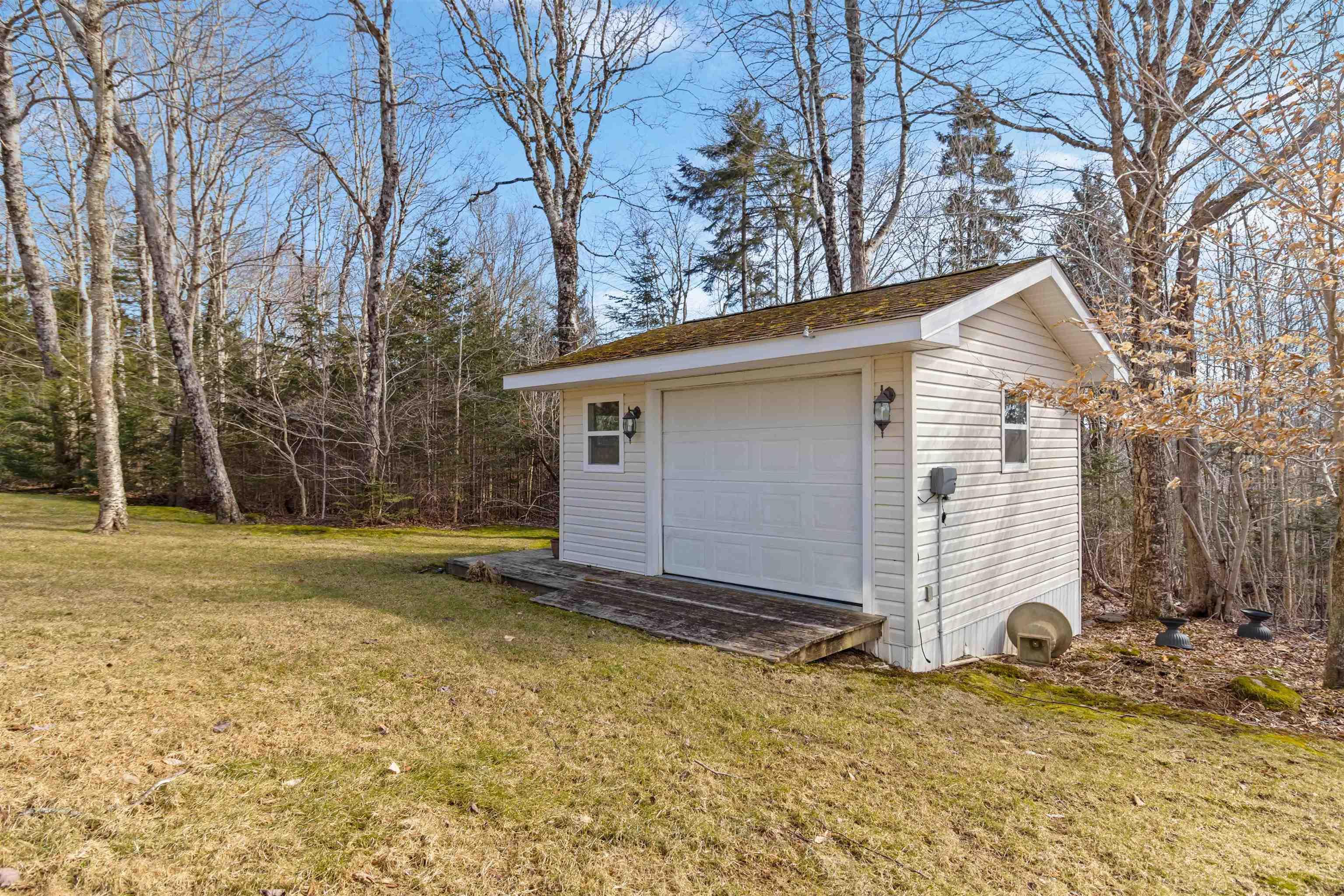 235 Glen Arbour Way photo #38