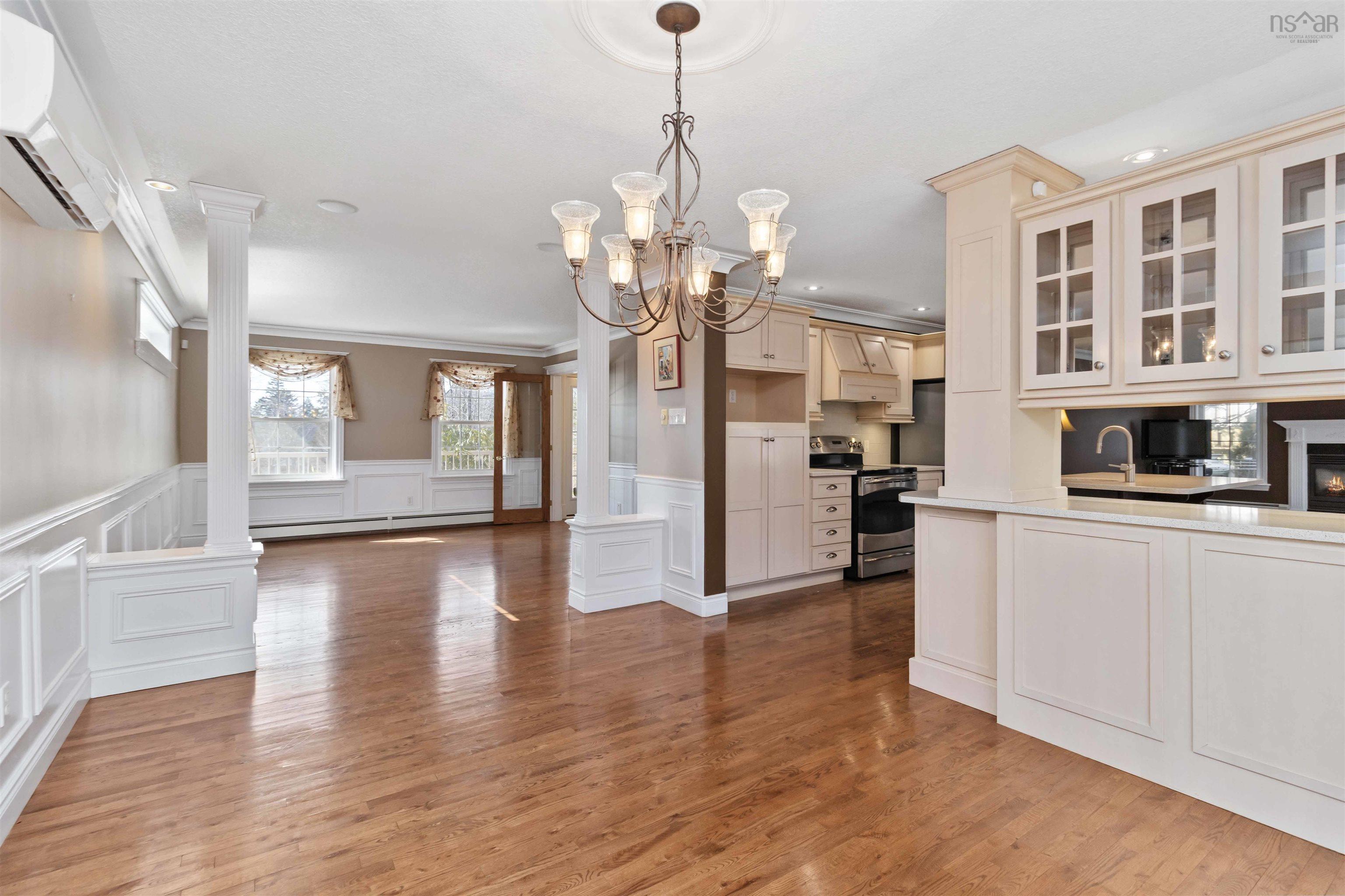235 Glen Arbour Way photo #6