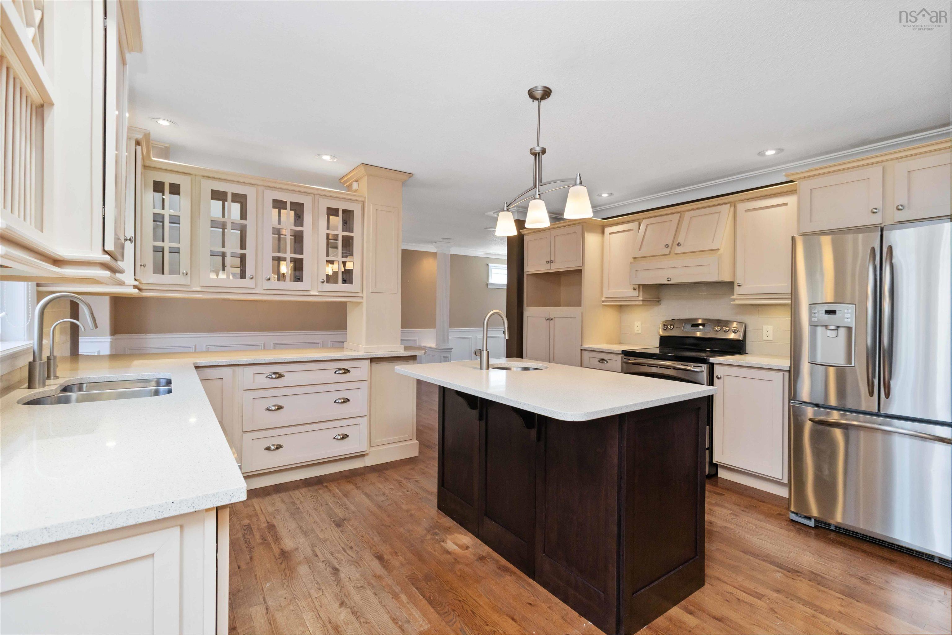 235 Glen Arbour Way photo #9