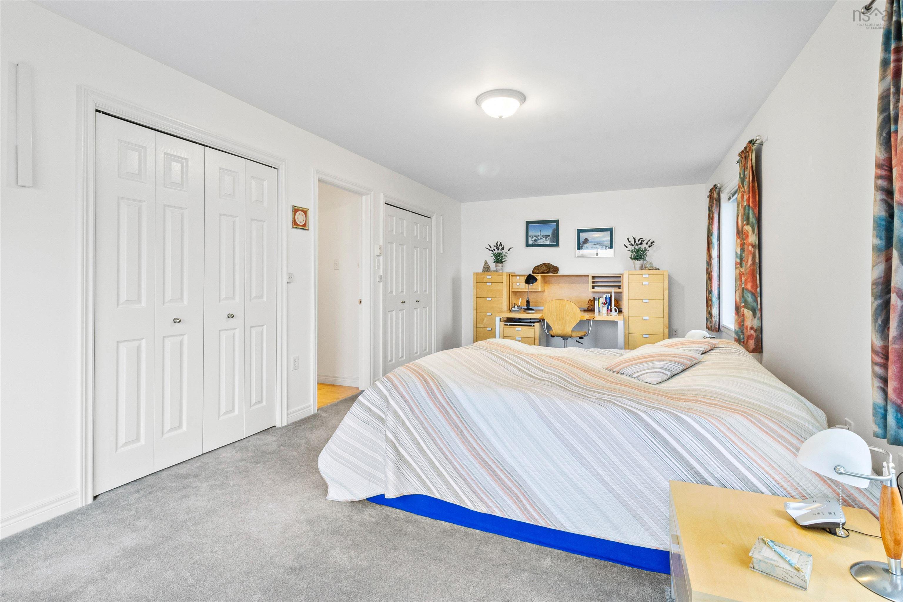 821 Shad Point Parkway photo #16