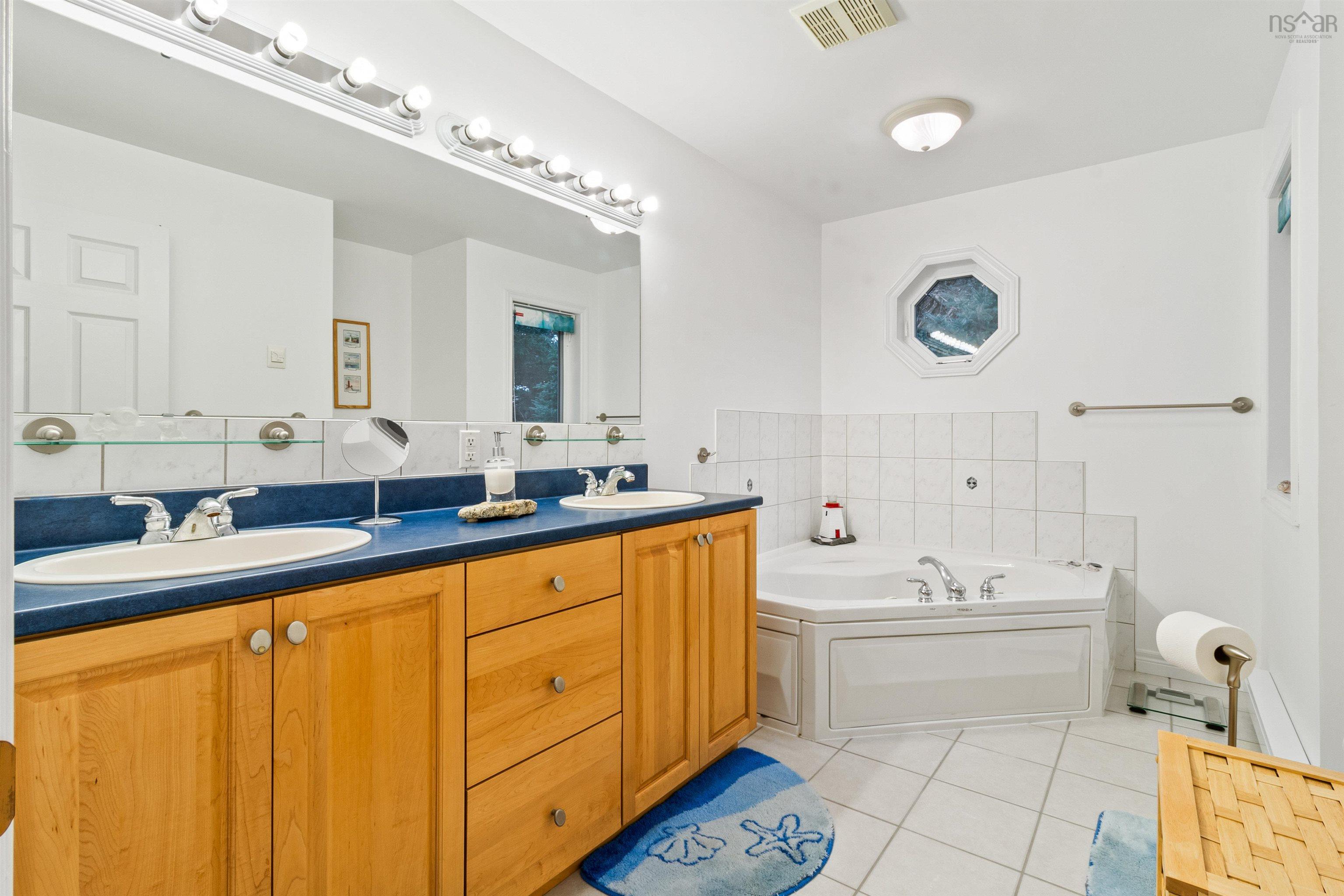 821 Shad Point Parkway photo #20