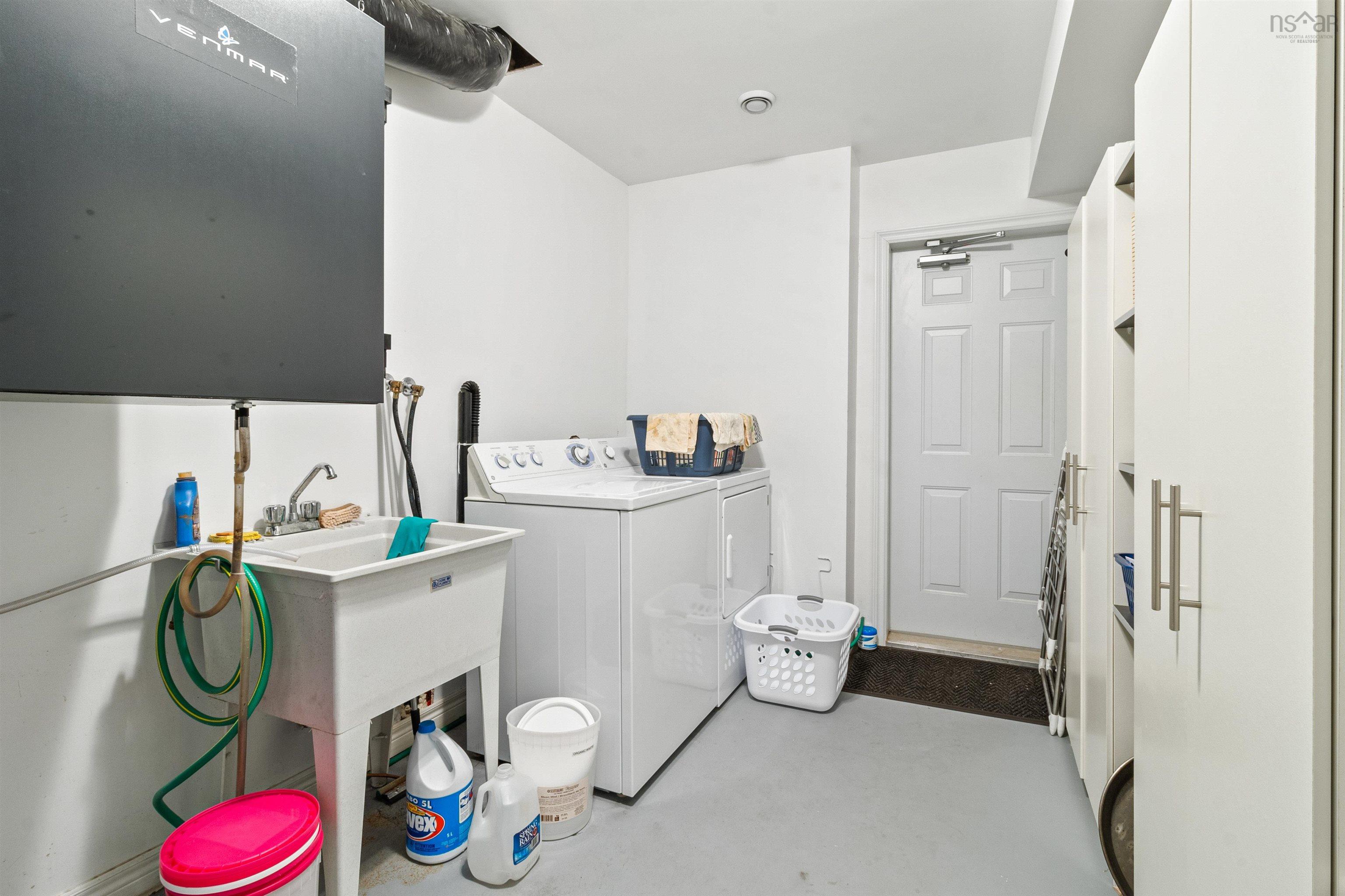 821 Shad Point Parkway photo #27