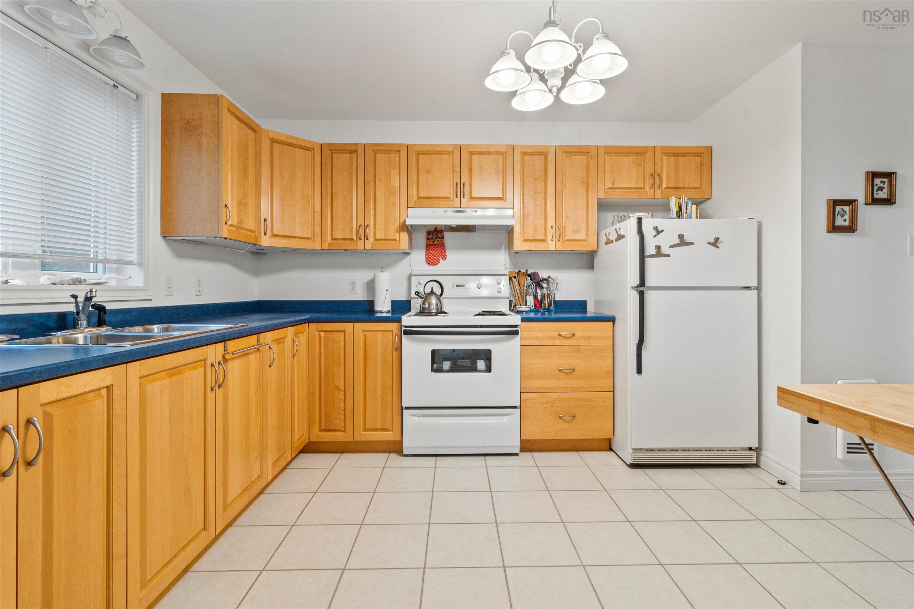 821 Shad Point Parkway photo #9