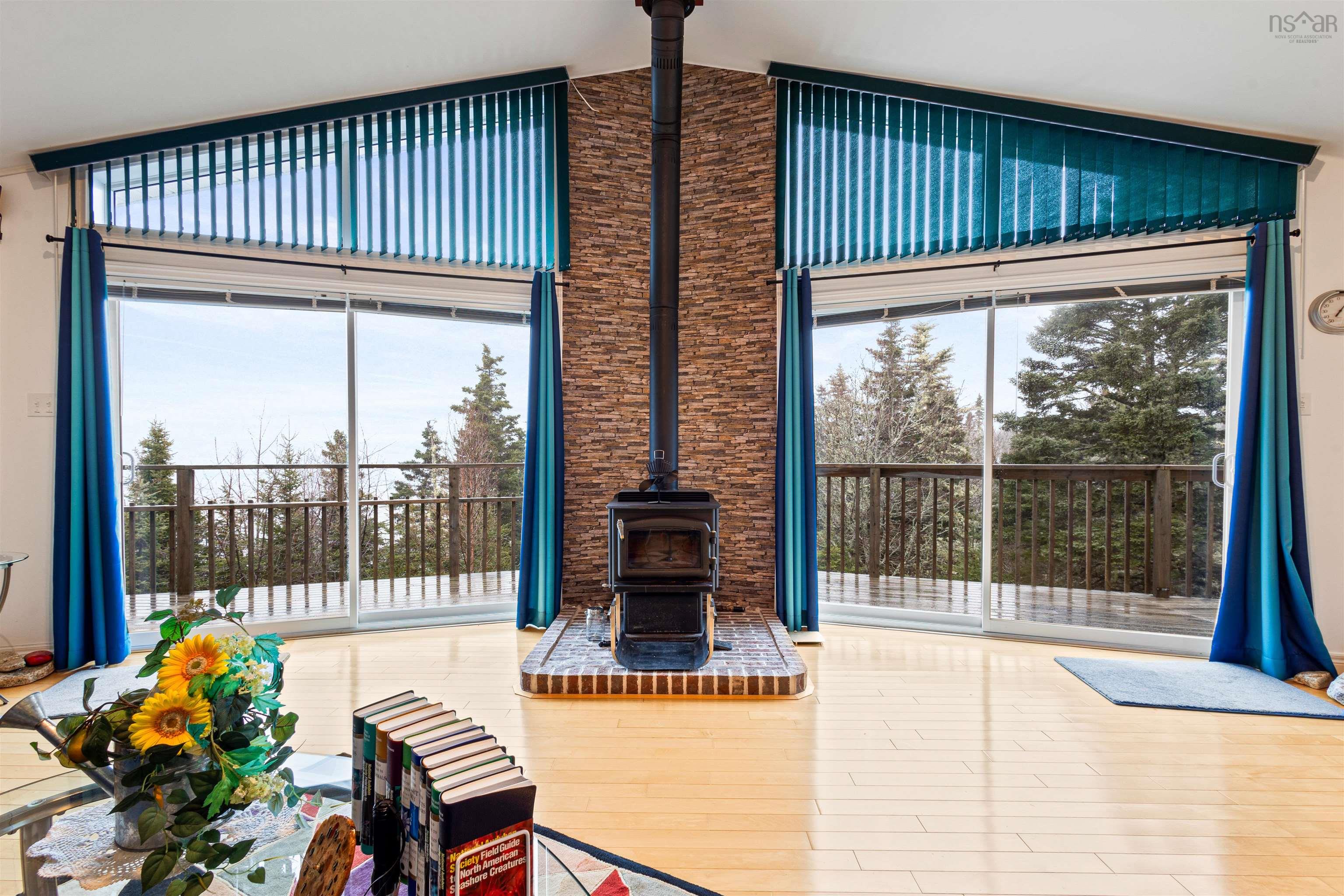 821 Shad Point Parkway photo #10