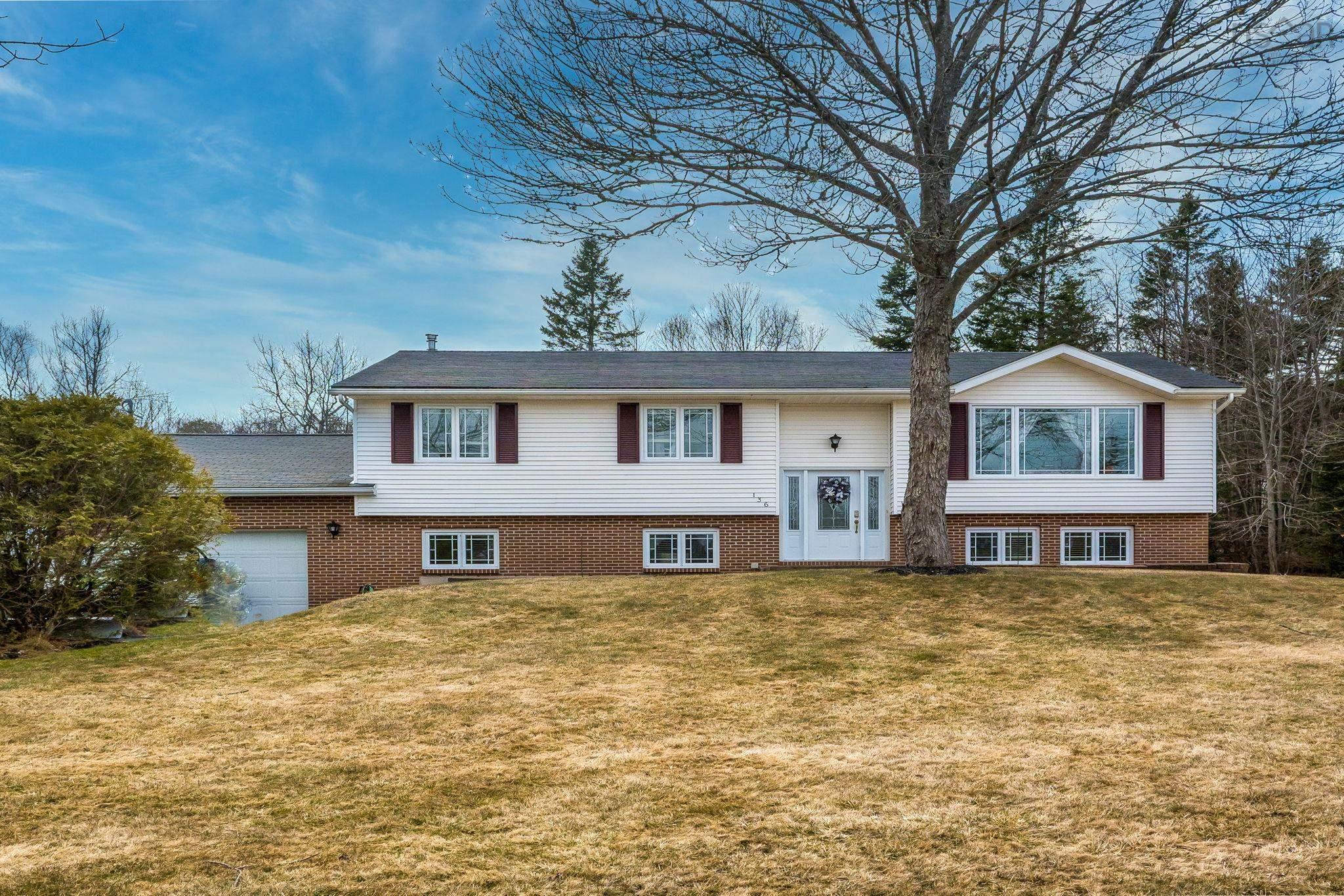 136 TRINITY LANE, BEAVER BANK, NS