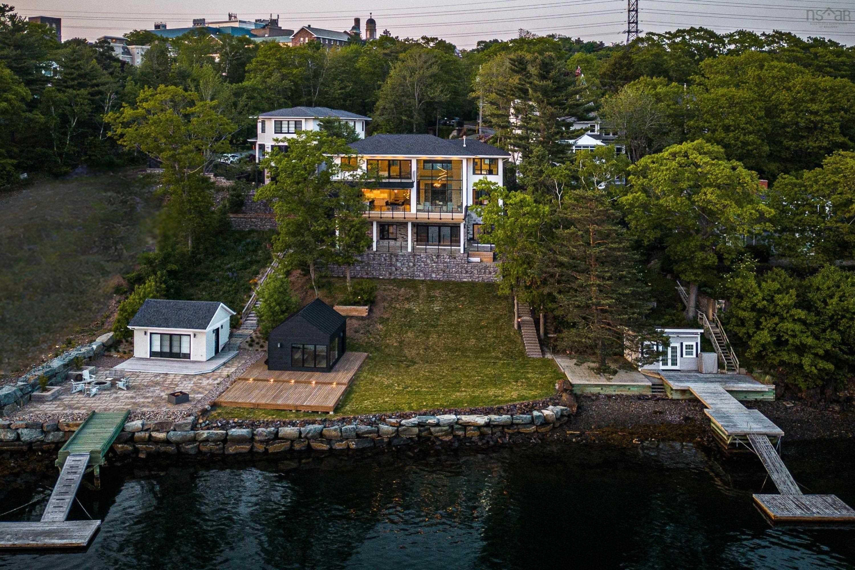 1160 ROCKCLIFFE ST, HALIFAX, NS