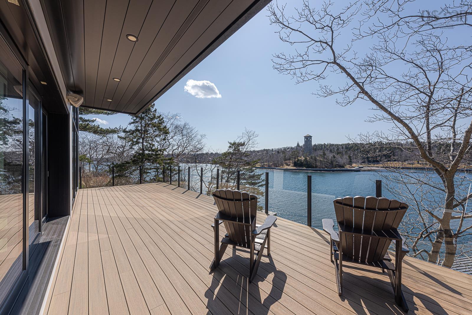 1160 Rockcliffe Street photo #15