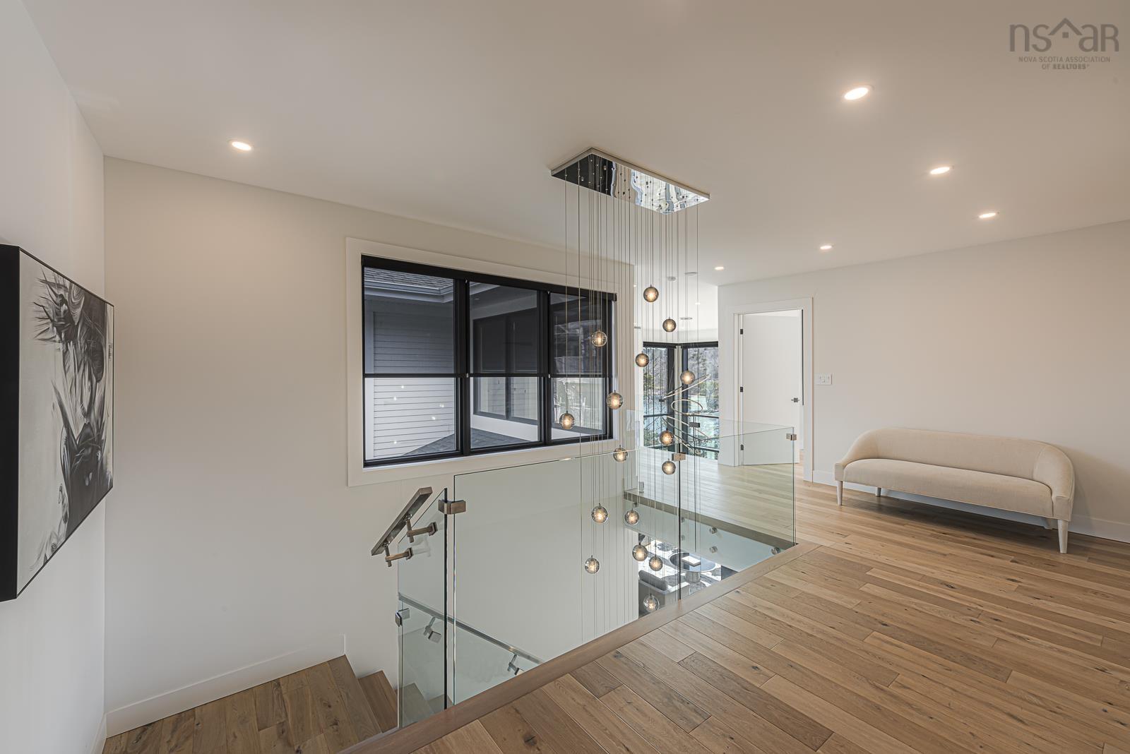 1160 Rockcliffe Street photo #21