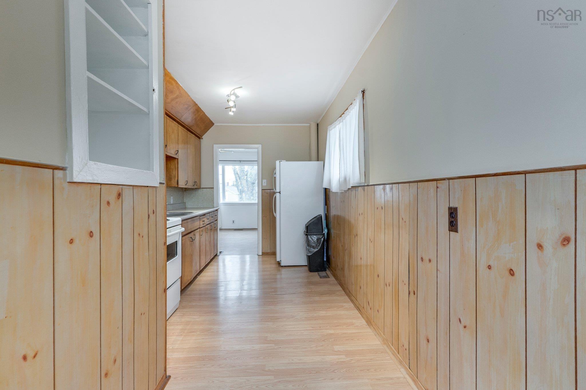 6568 Roslyn Road photo #33