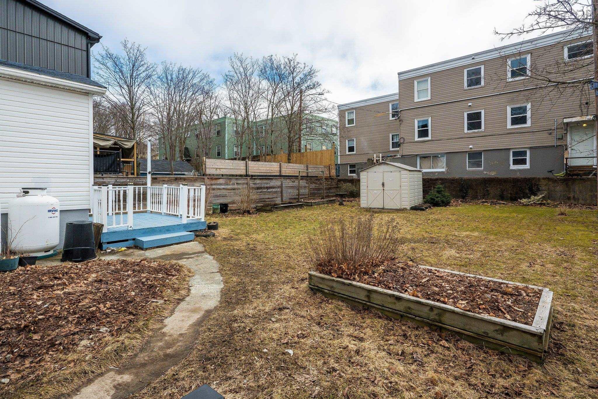 6568 Roslyn Road photo #6