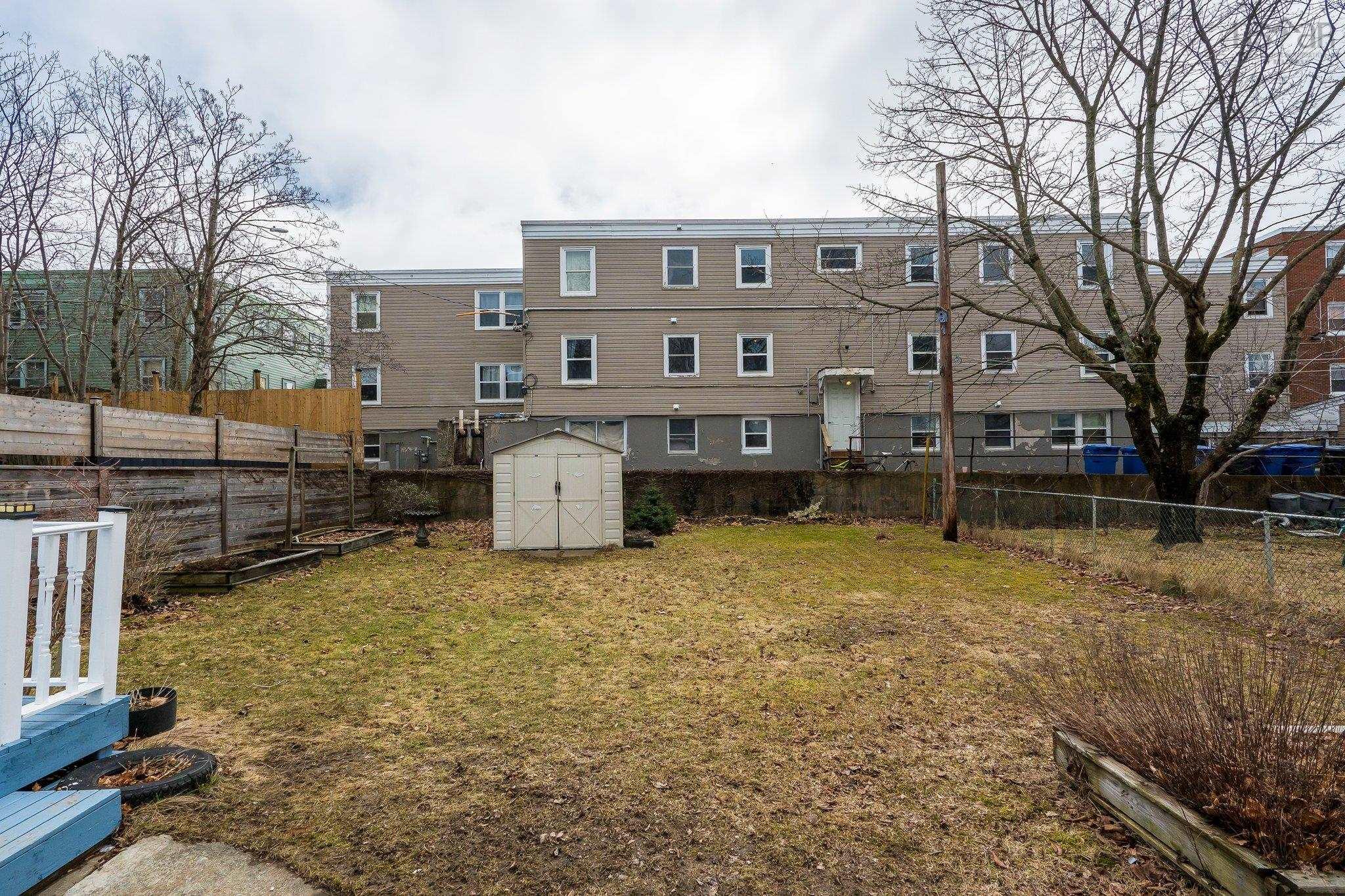 6568 Roslyn Road photo #7
