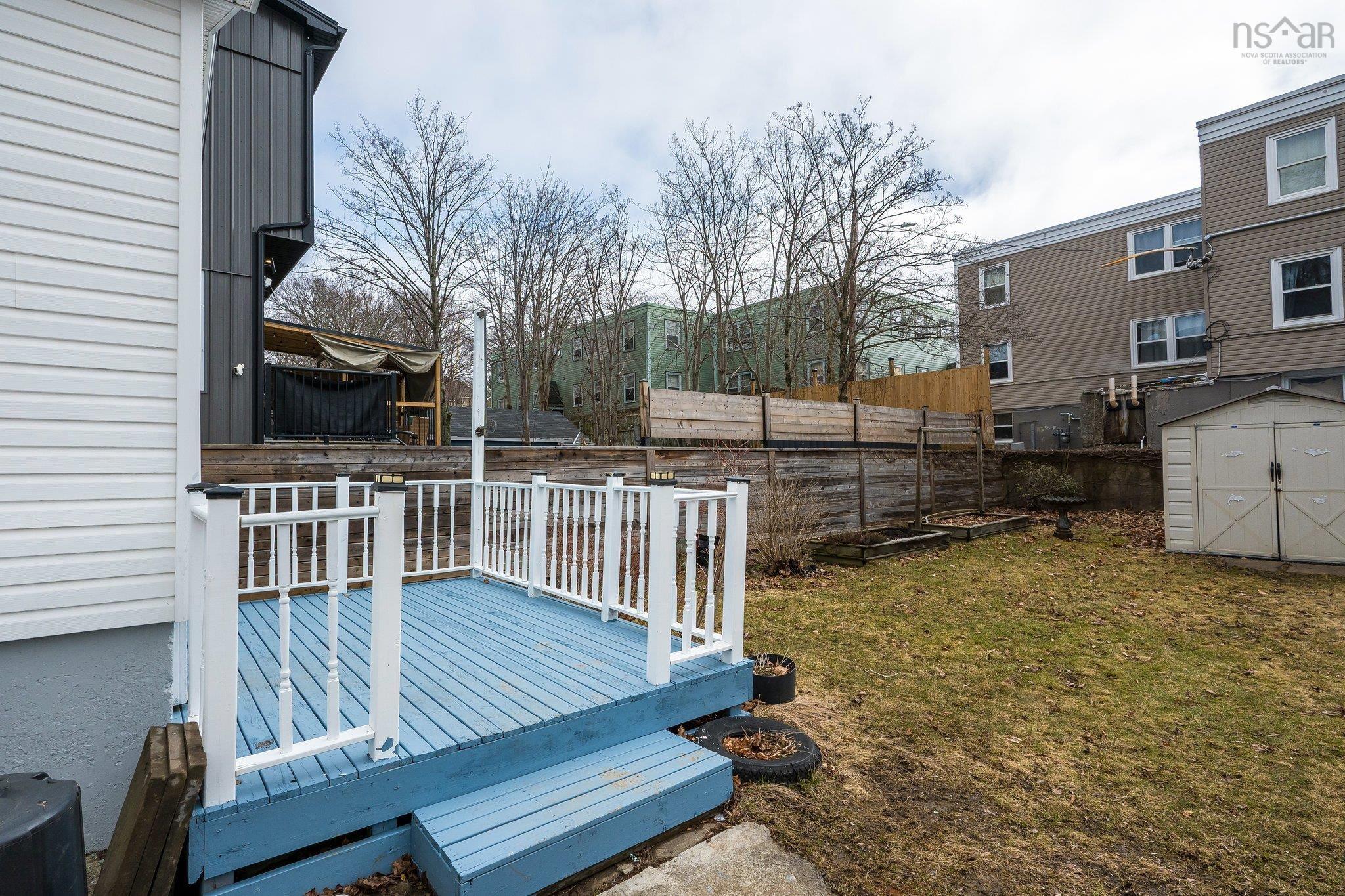 6568 Roslyn Road photo #8