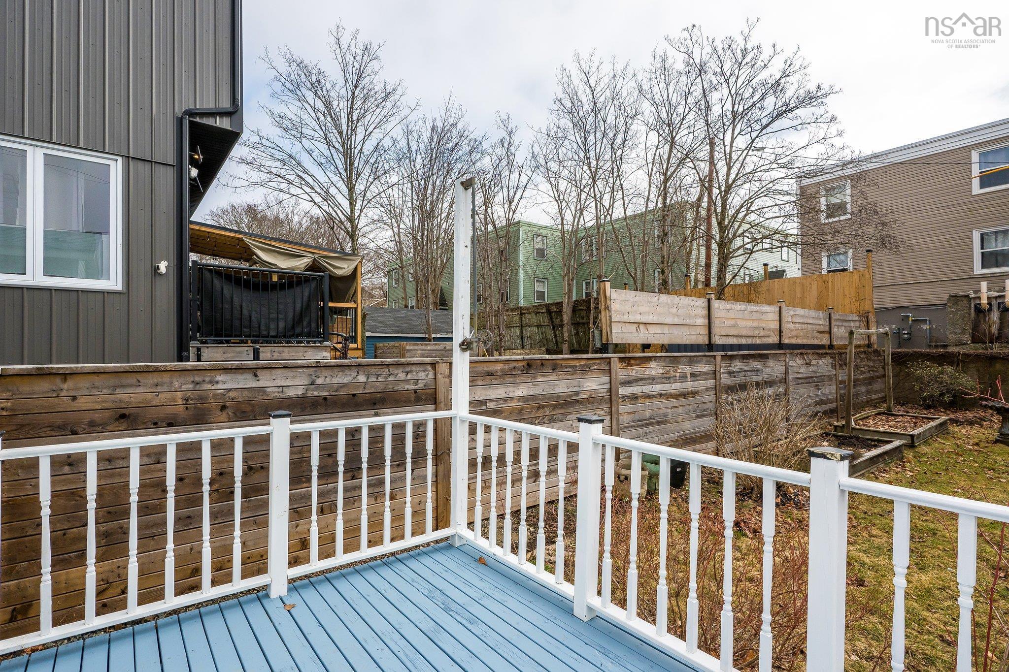 6568 Roslyn Road photo #10