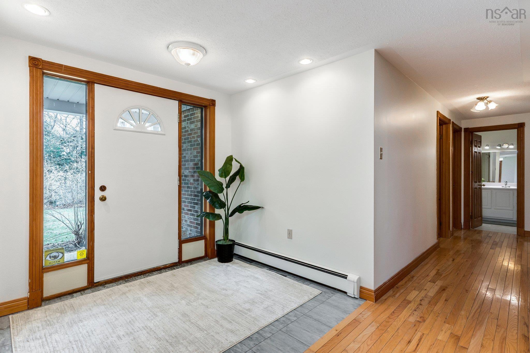 252 Howe Avenue photo #28