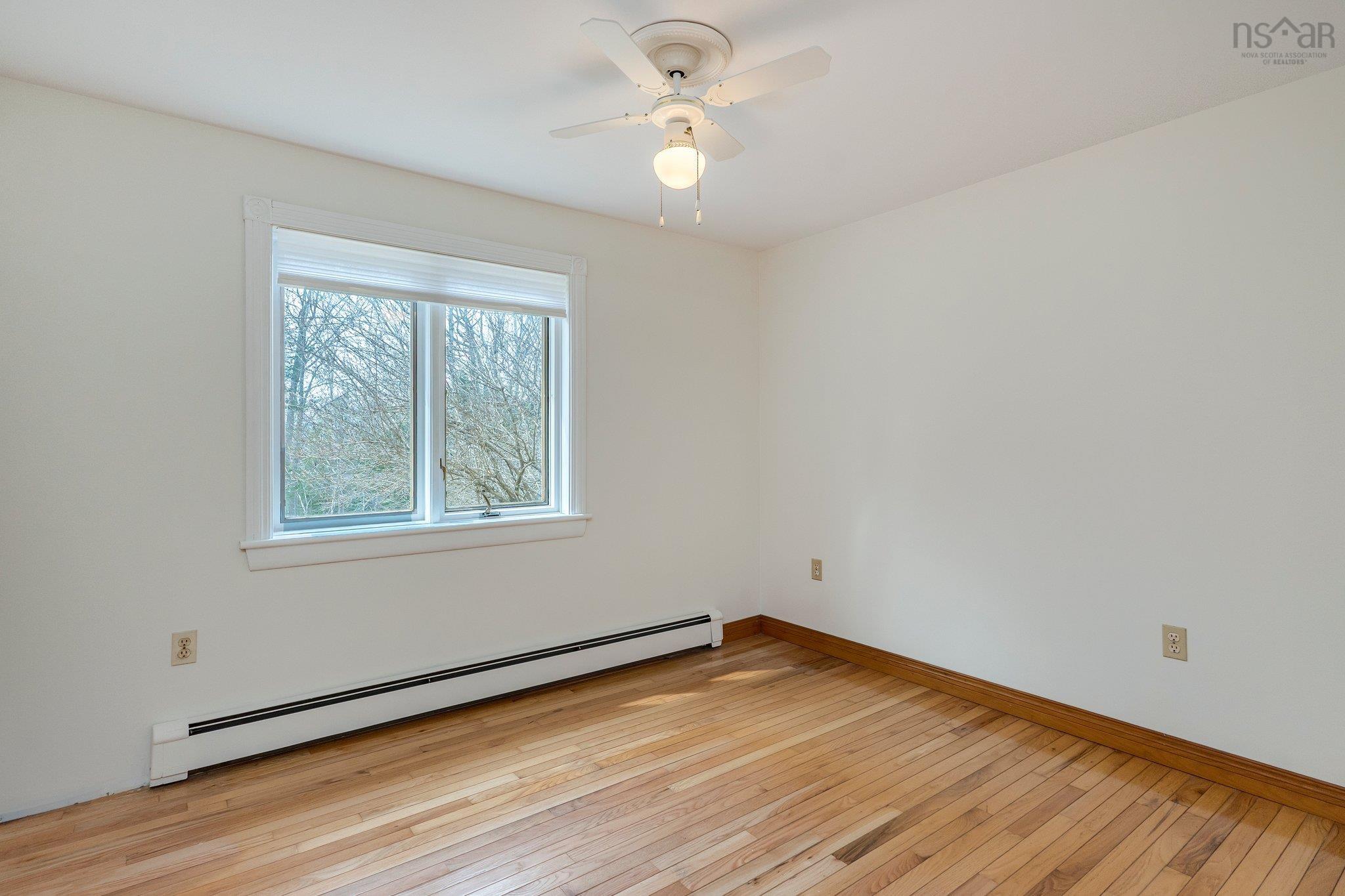 252 Howe Avenue photo #39