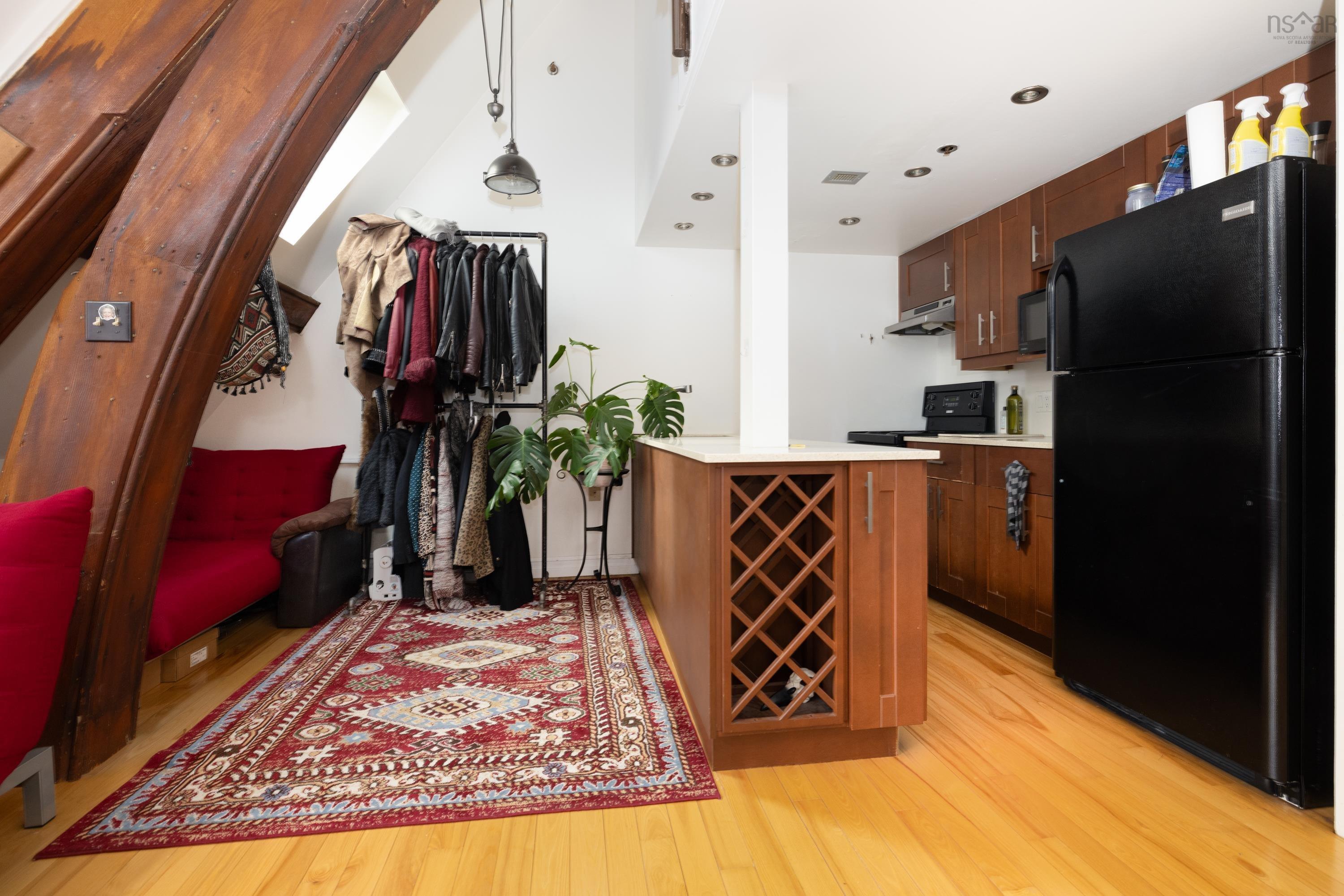 15 2128 Brunswick Street photo #13