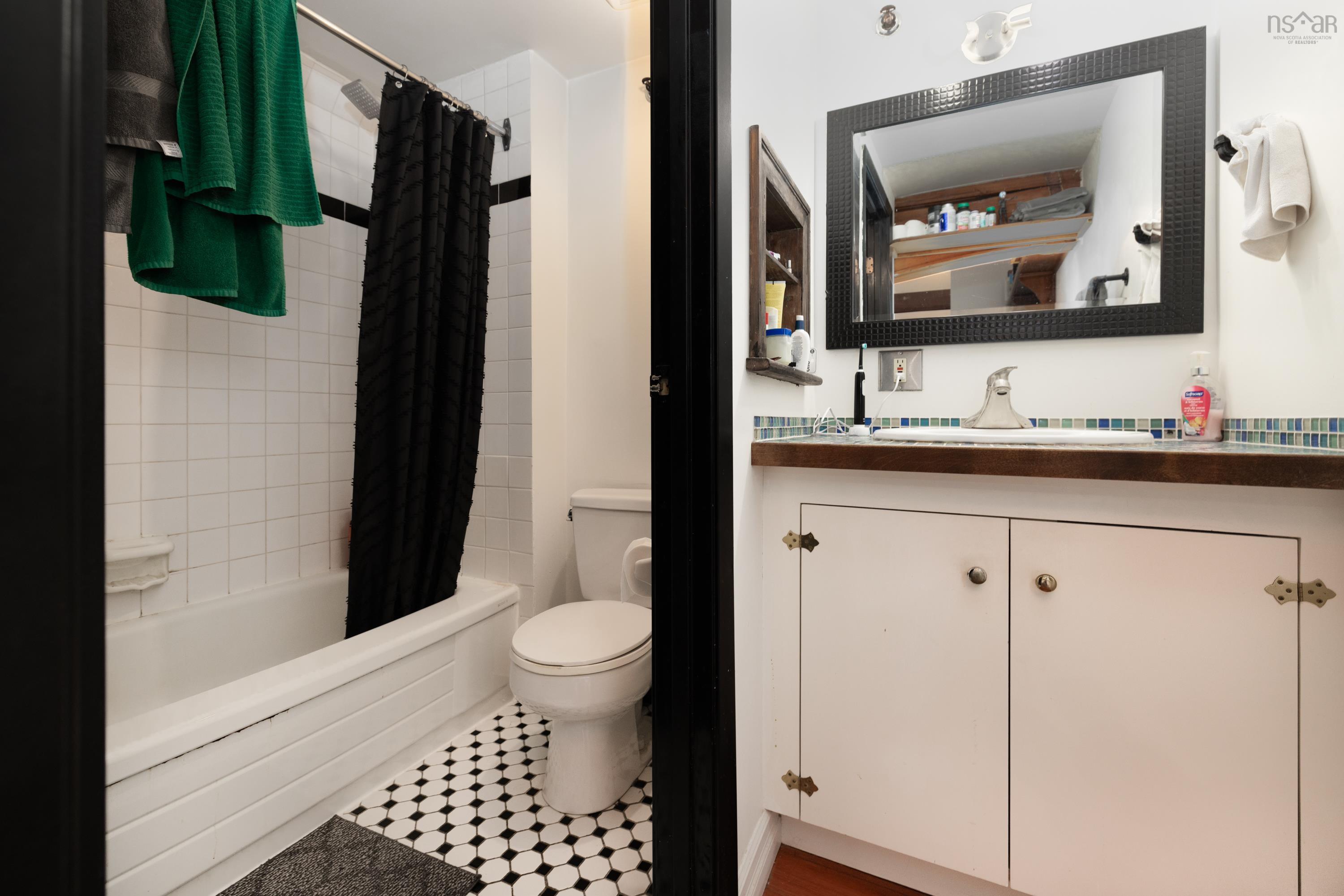 15 2128 Brunswick Street photo #14