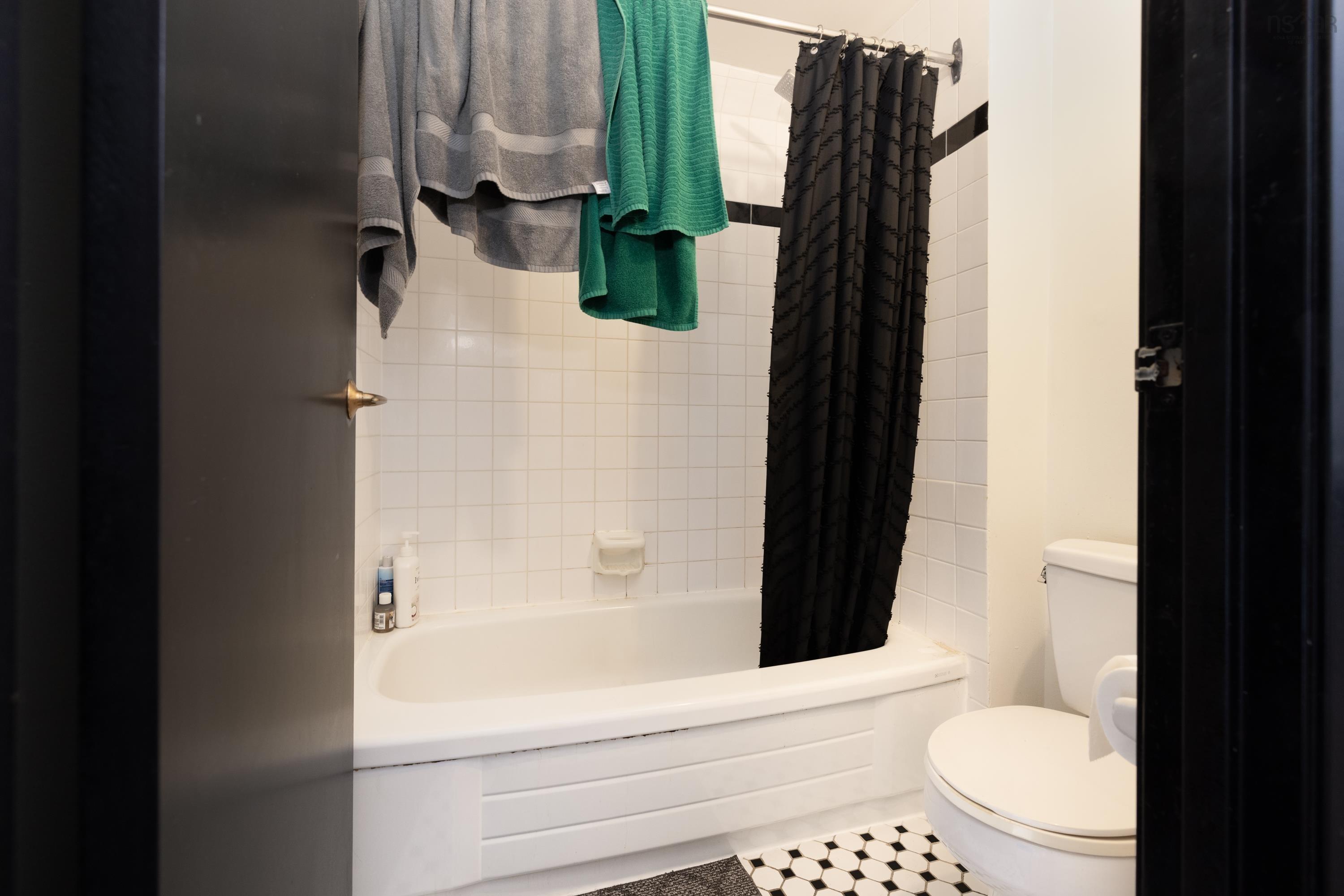 15 2128 Brunswick Street photo #16