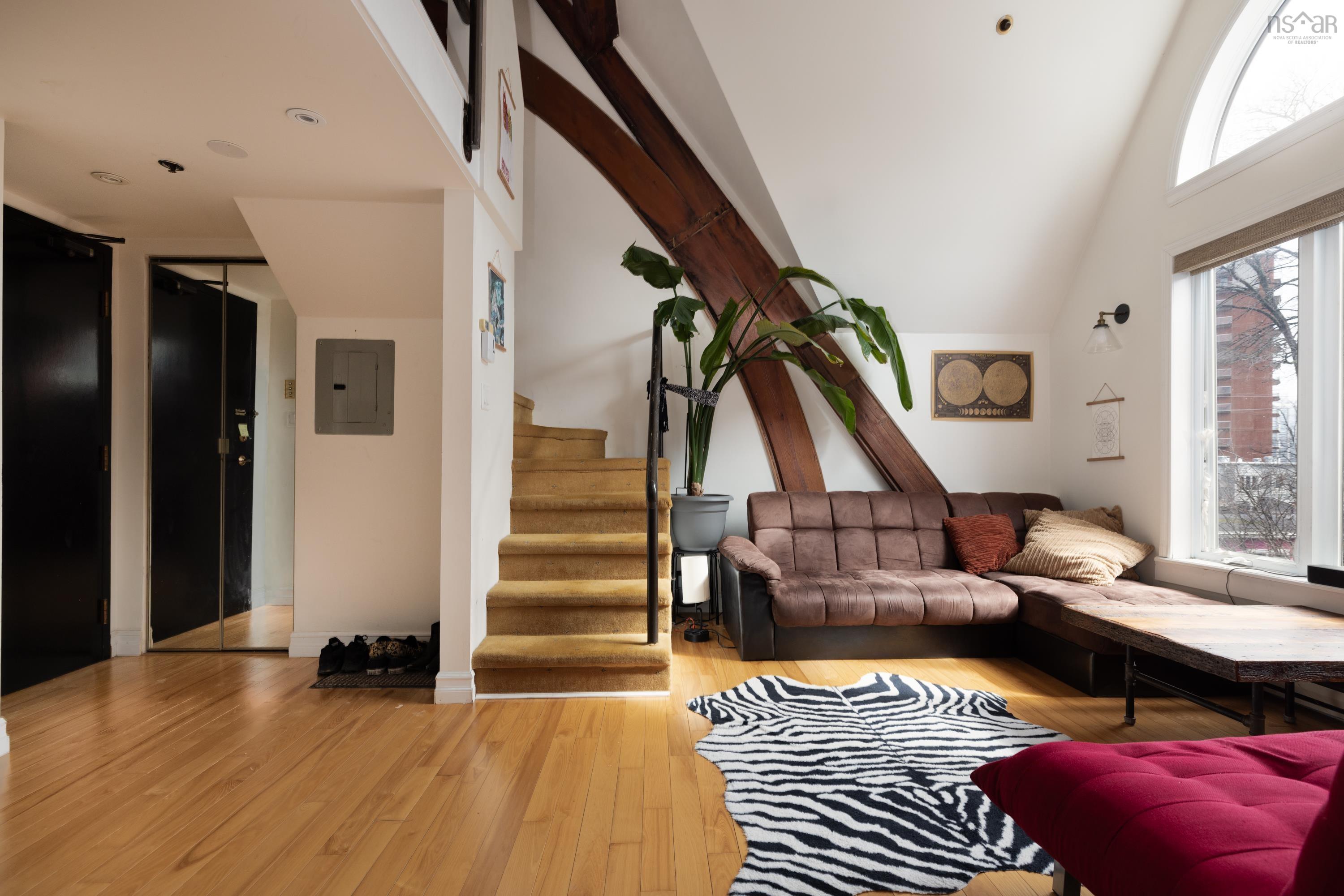 15 2128 Brunswick Street photo #5