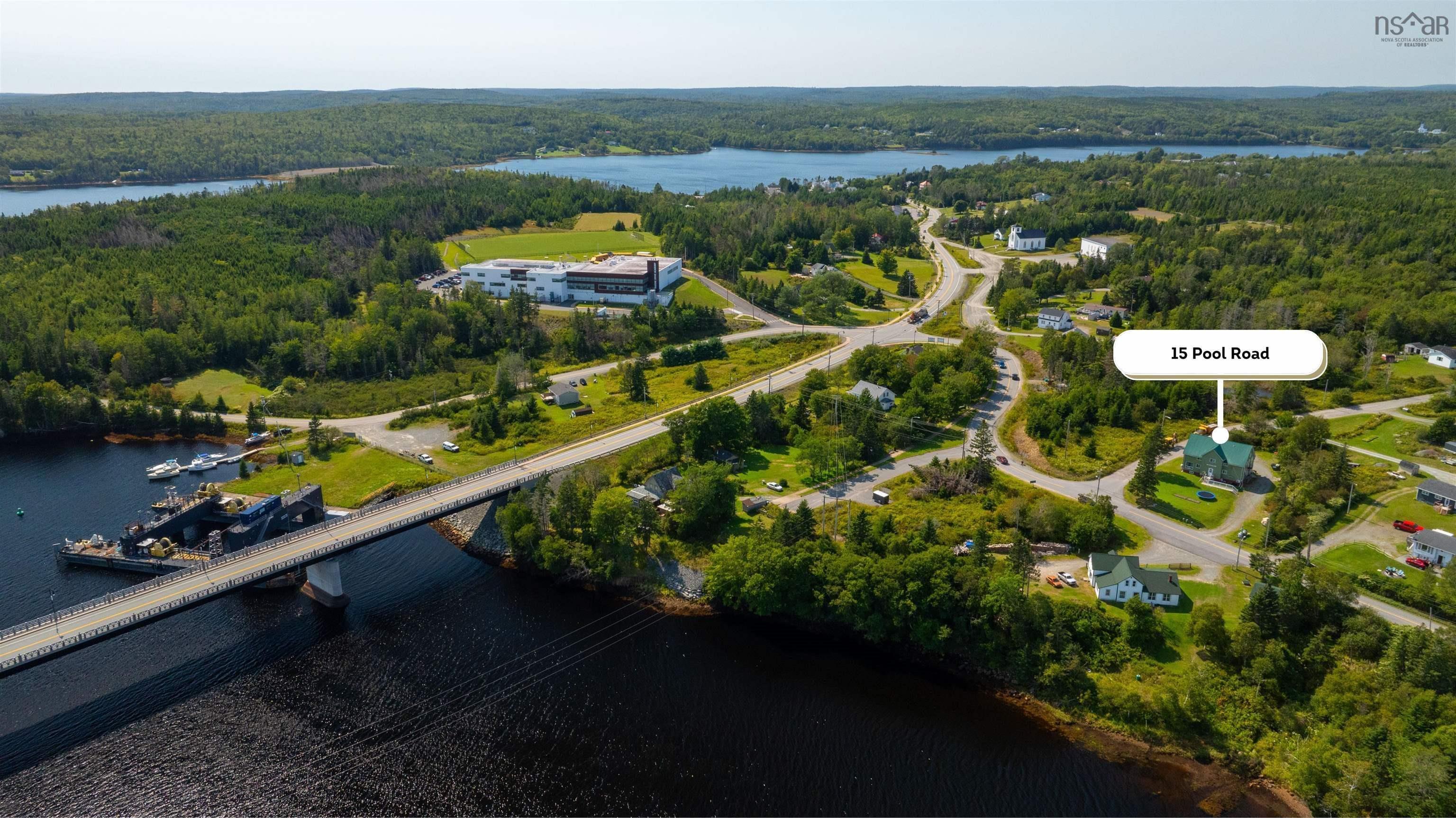 15 Pool Road photo #13