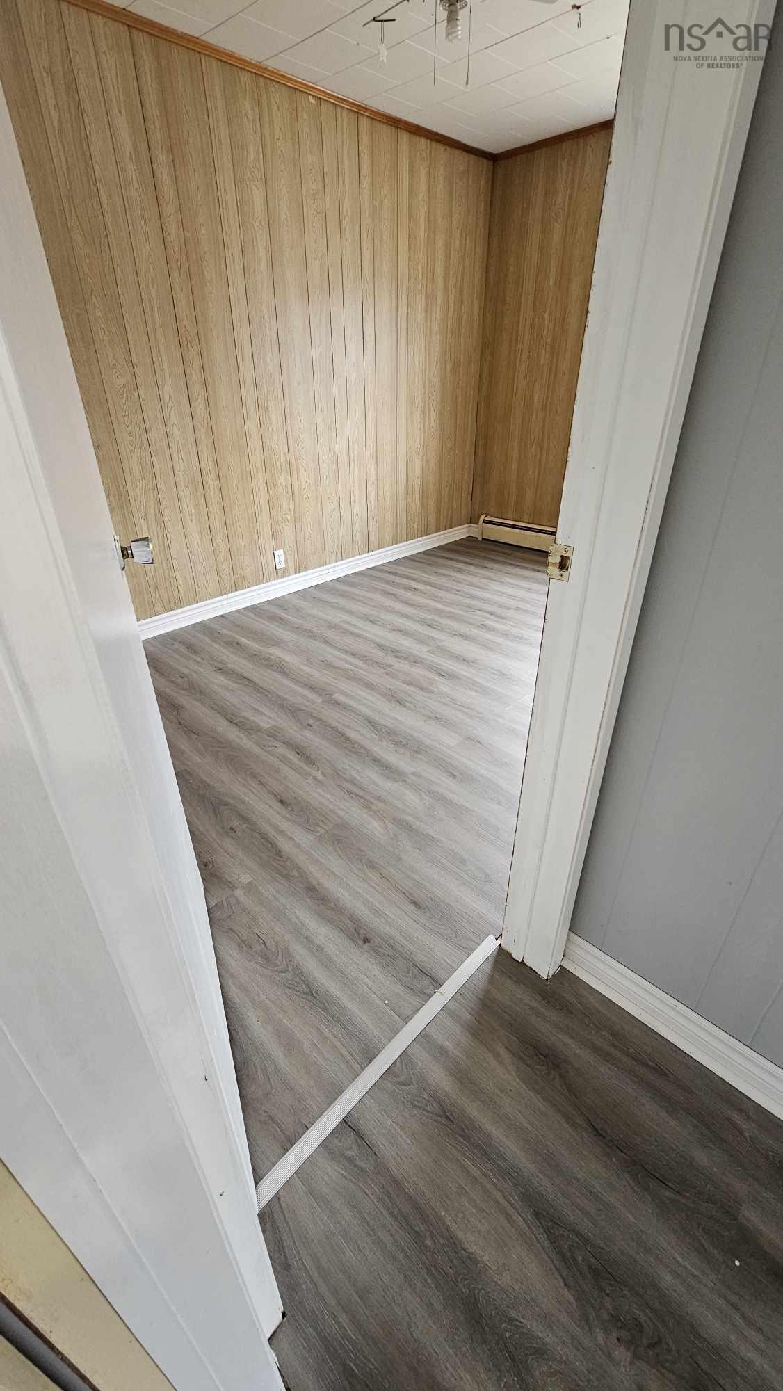 15 Pool Road photo #5