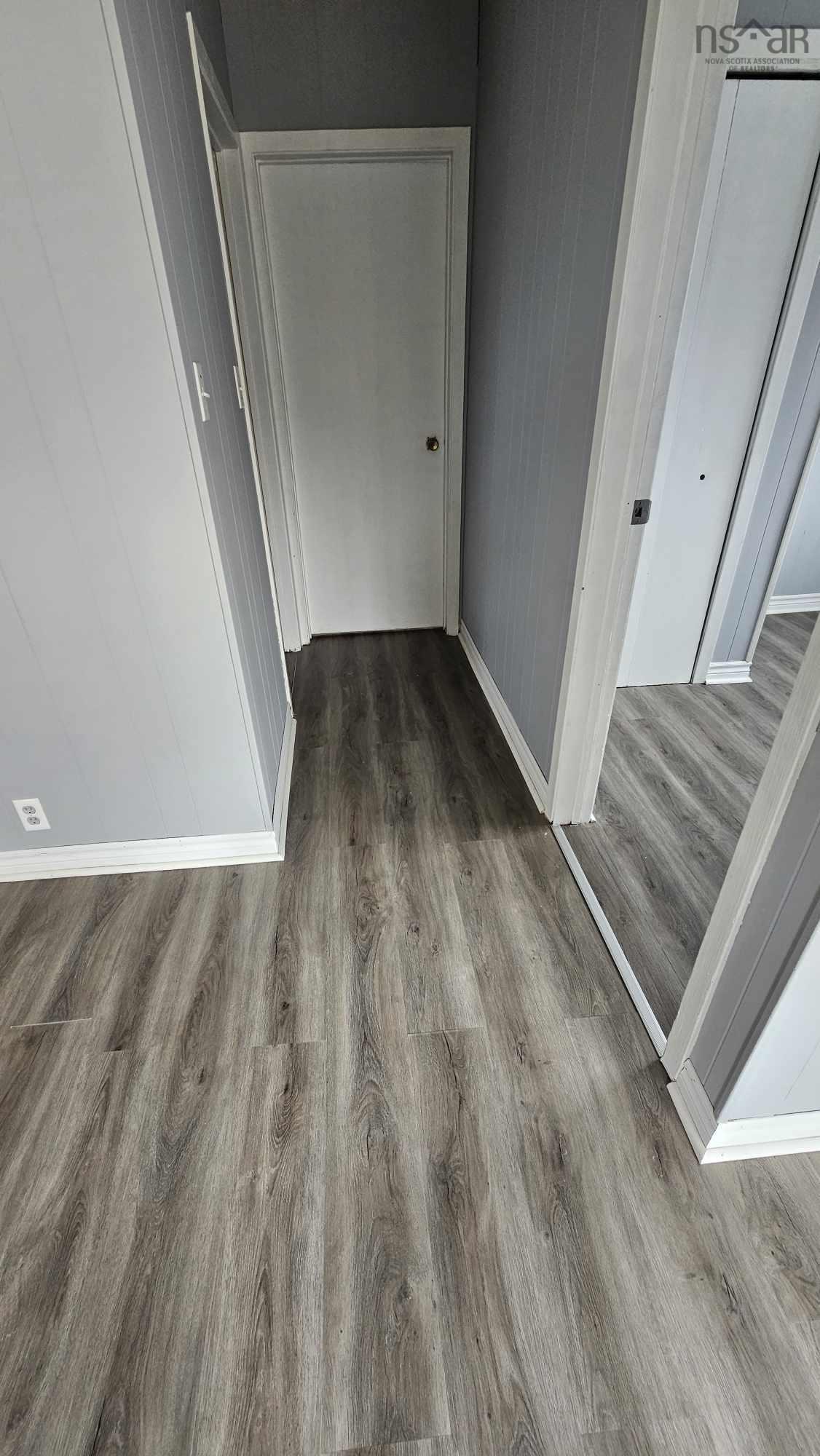 15 Pool Road photo #8