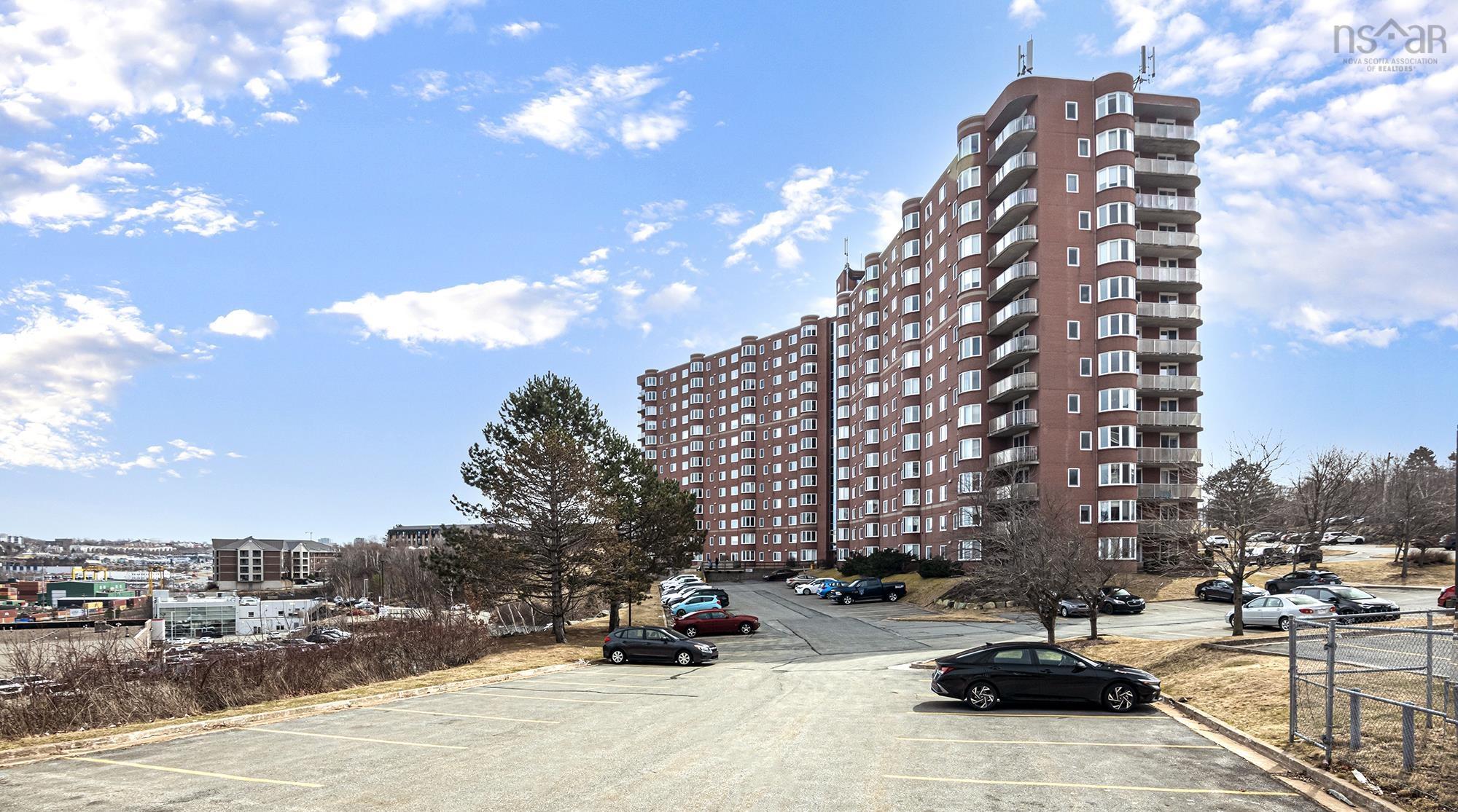 513 45 Vimy Avenue photo #34