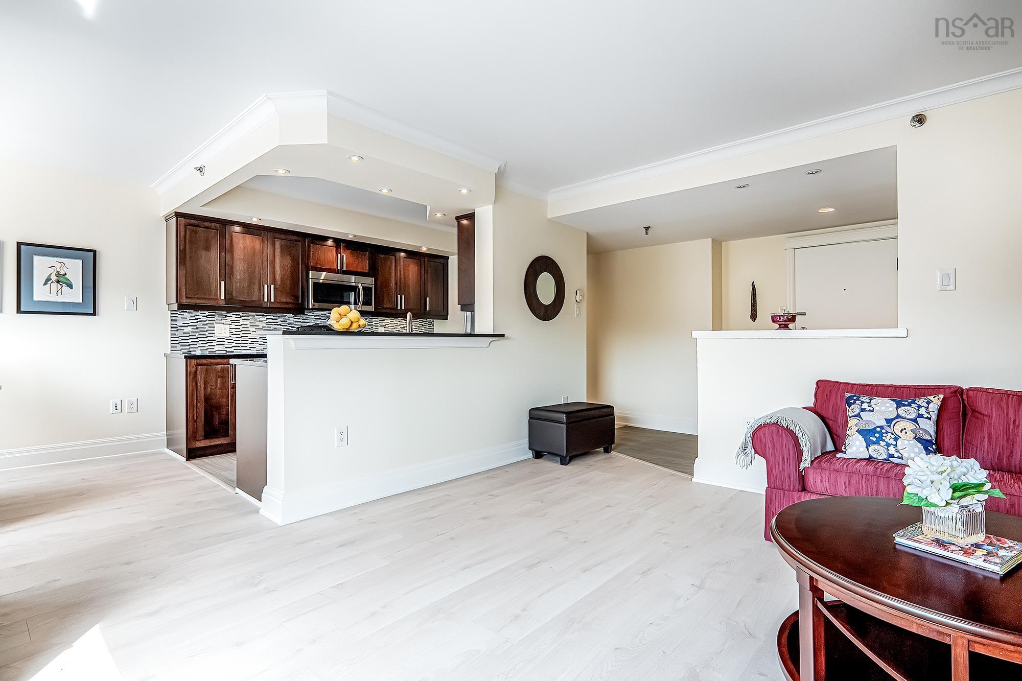 513 45 Vimy Avenue photo #9