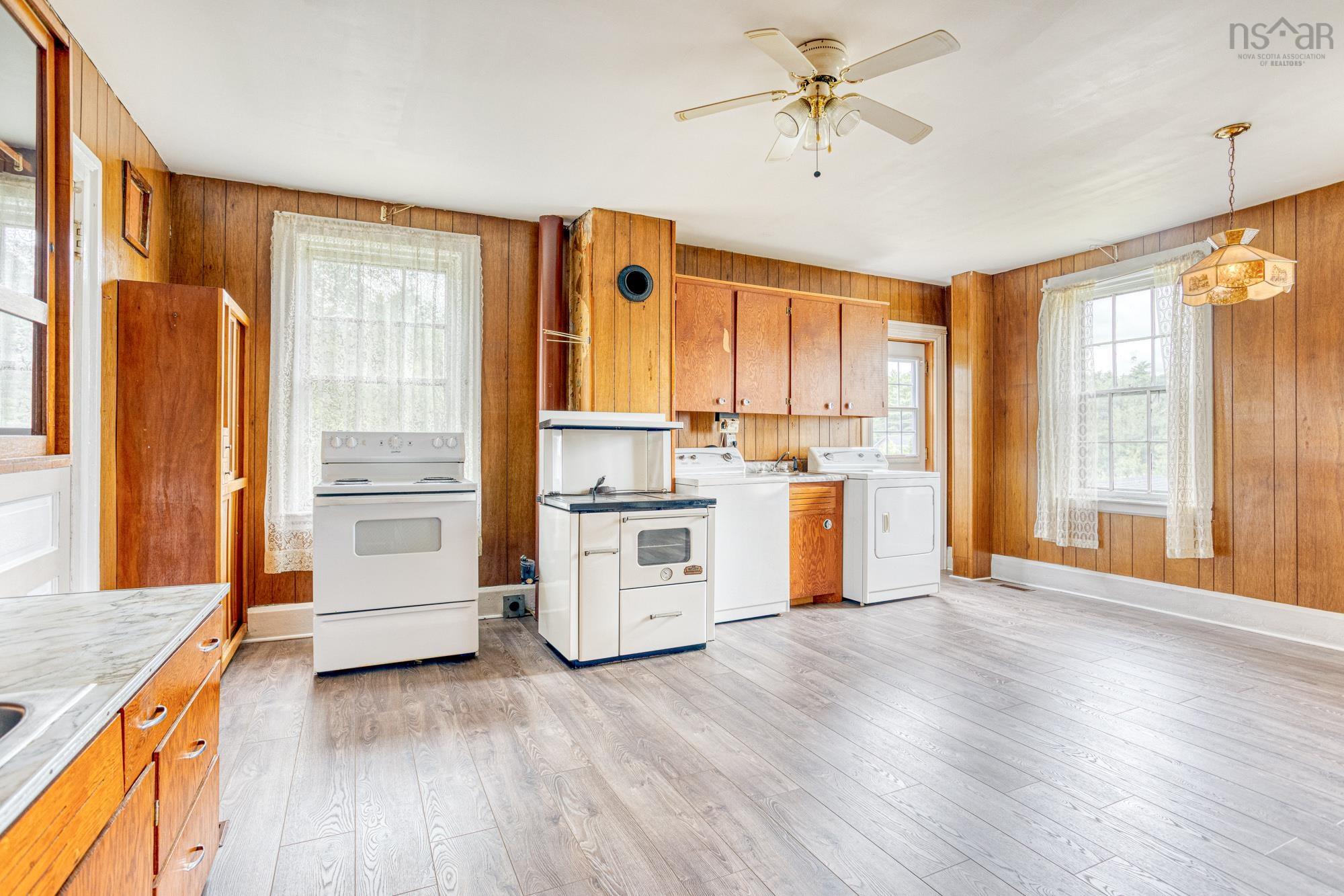 1427 Cobequid Road photo #13
