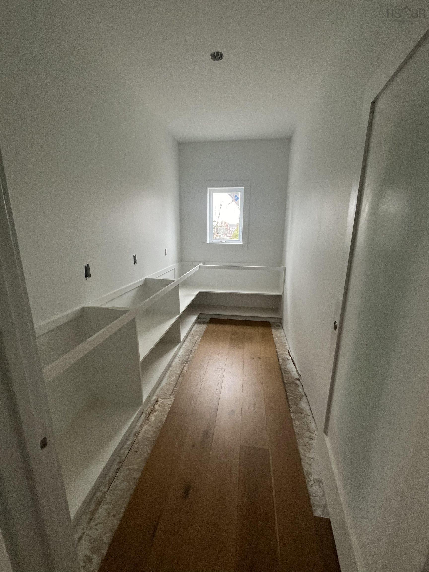 170 Olive Avenue photo #8