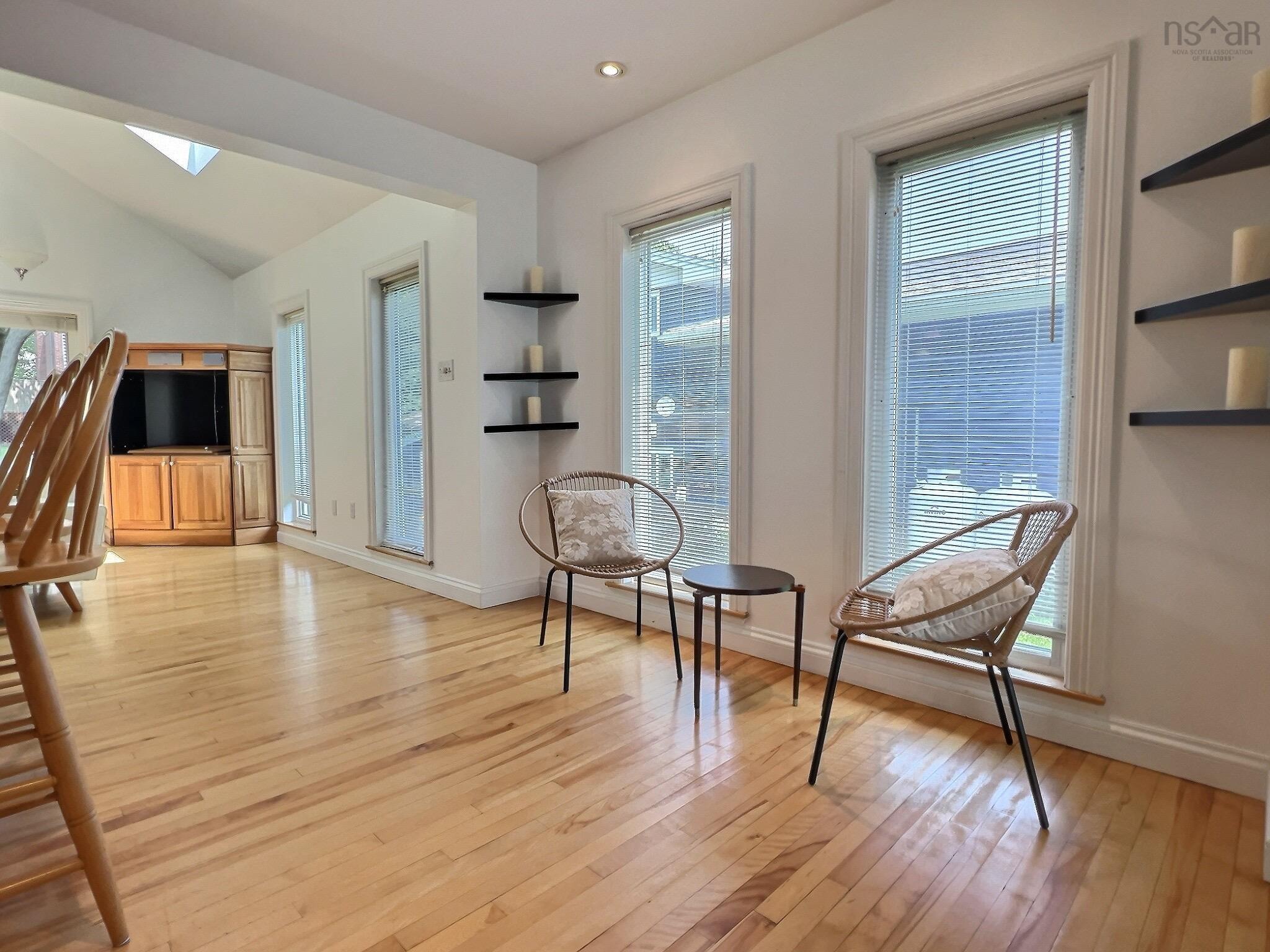 7 Briarwood Crescent photo #11