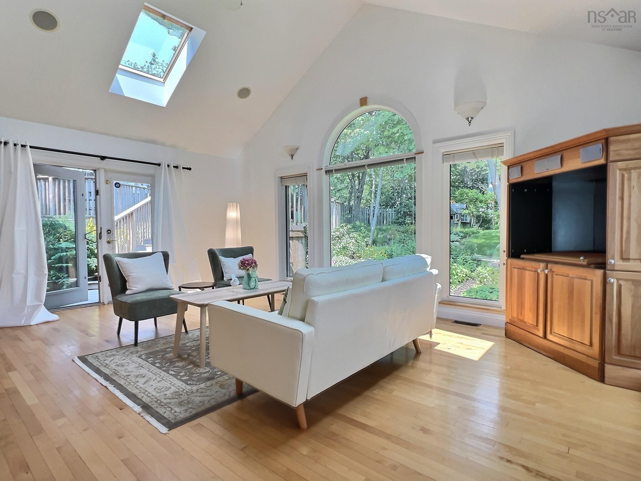 7 Briarwood Crescent photo #13