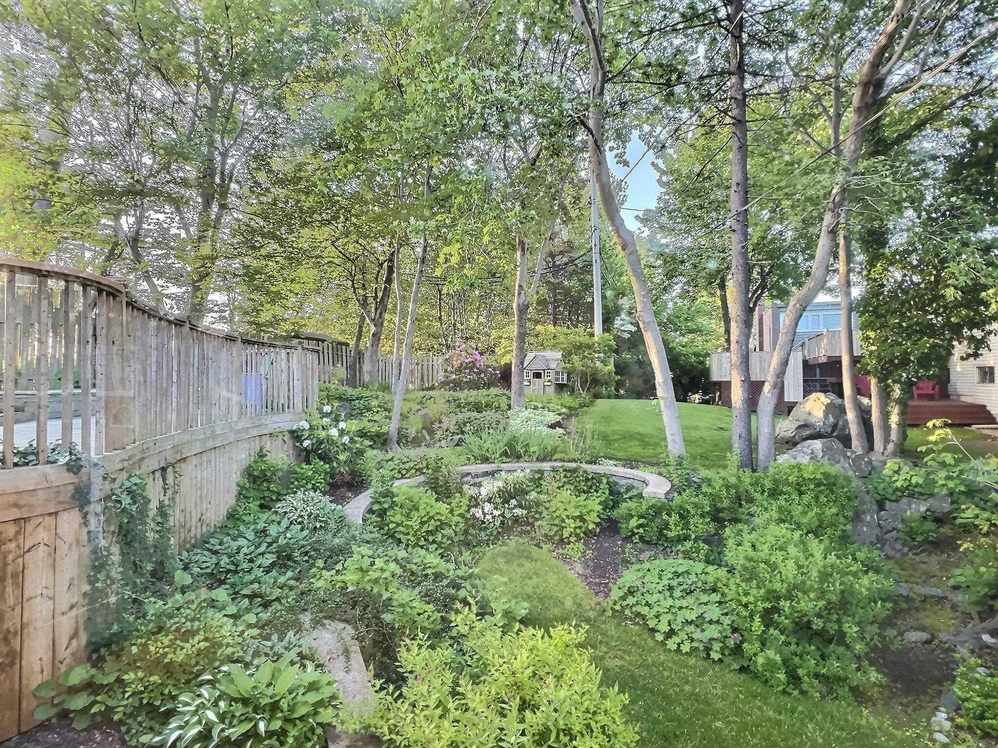 7 Briarwood Crescent photo #31