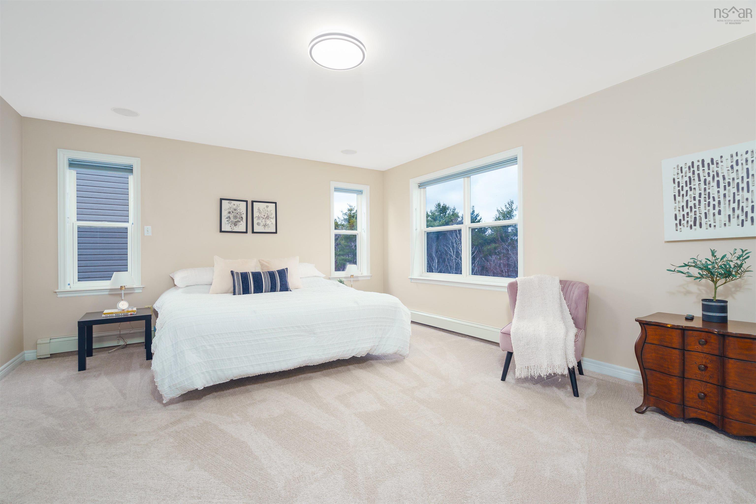 261 Langbrae Drive photo #19
