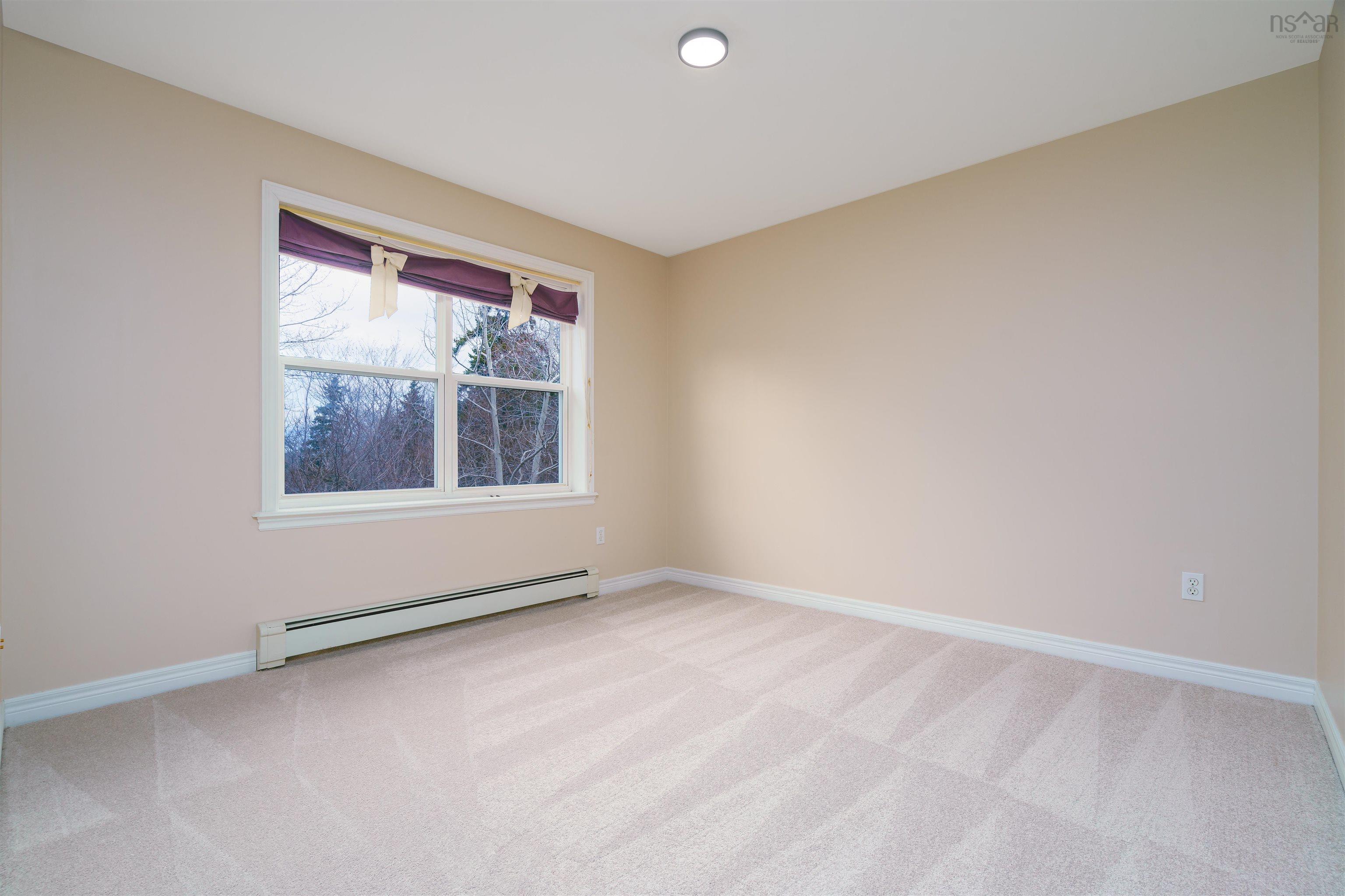 261 Langbrae Drive photo #31