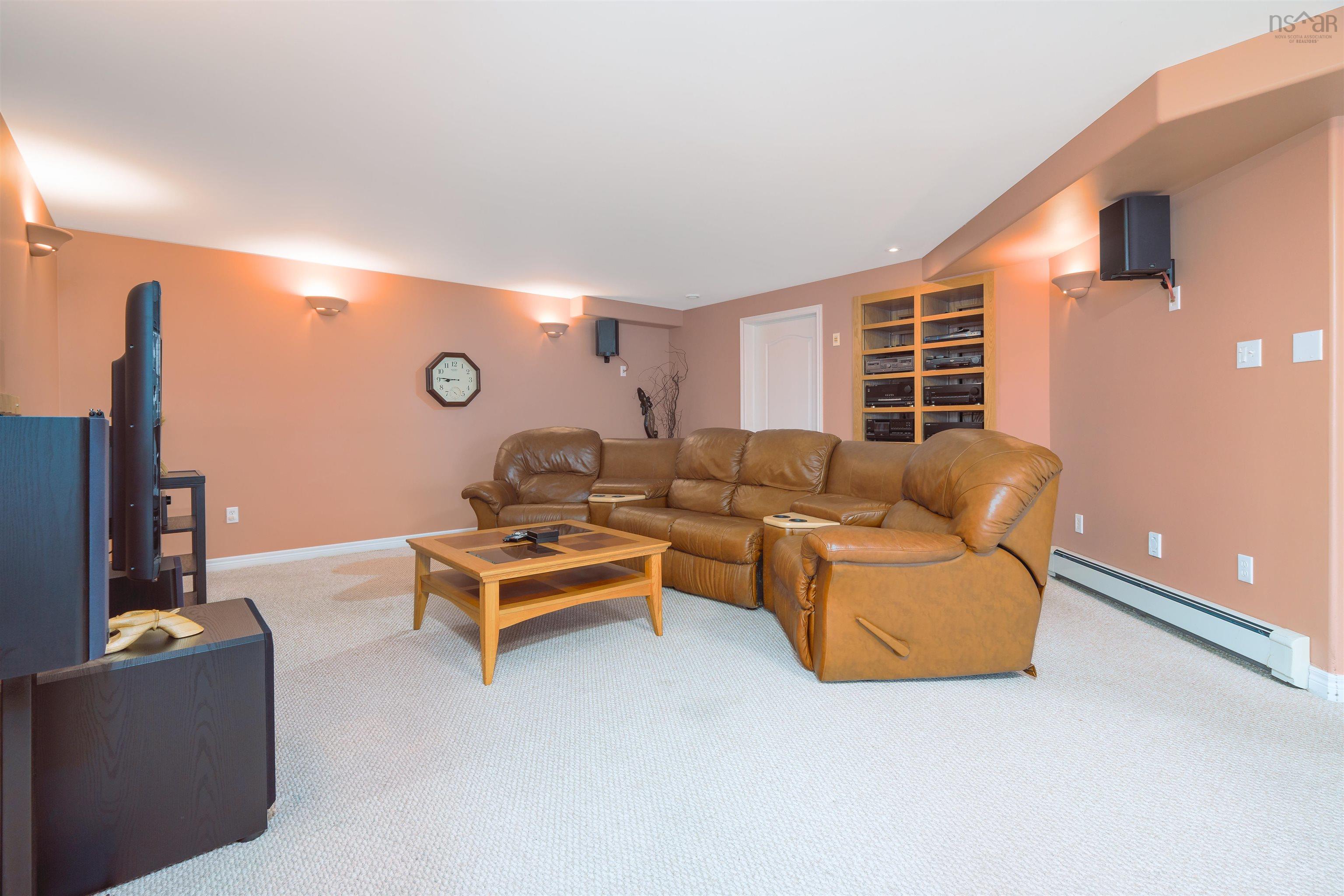 261 Langbrae Drive photo #38
