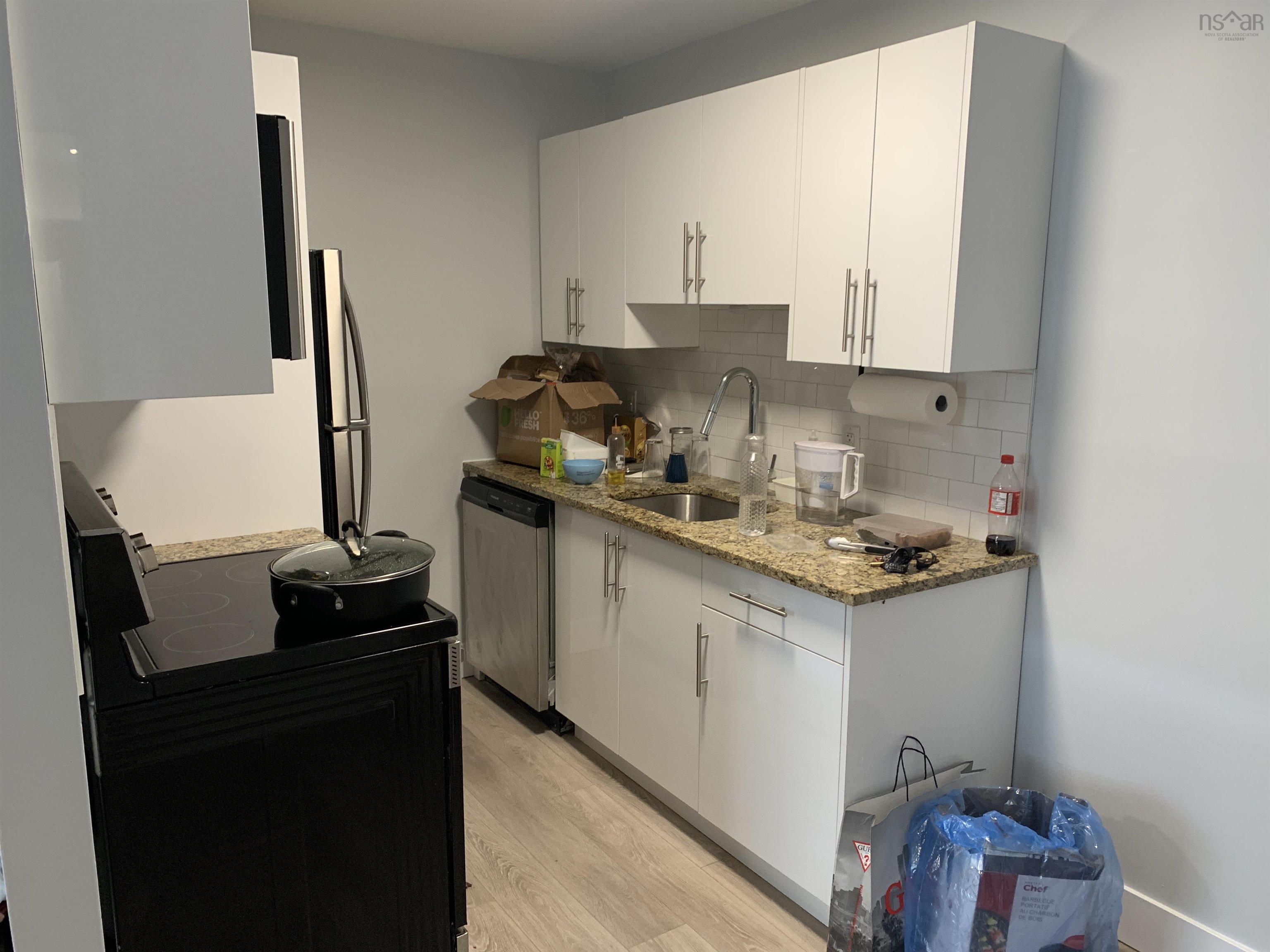 56 Evans Avenue photo #14